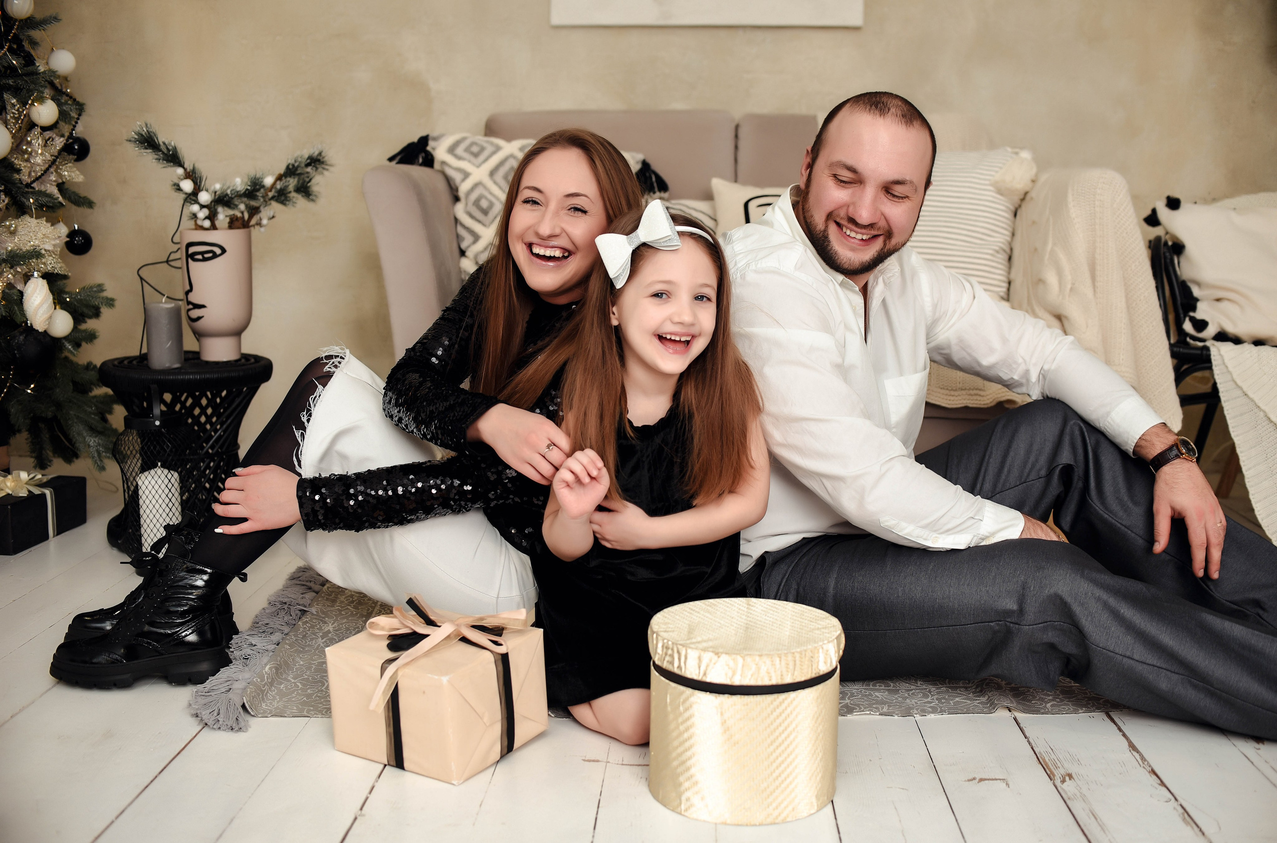 Новогодняя семейная. Свадебный, семейный, детский, контент фотограф в Омске Максим Ильин