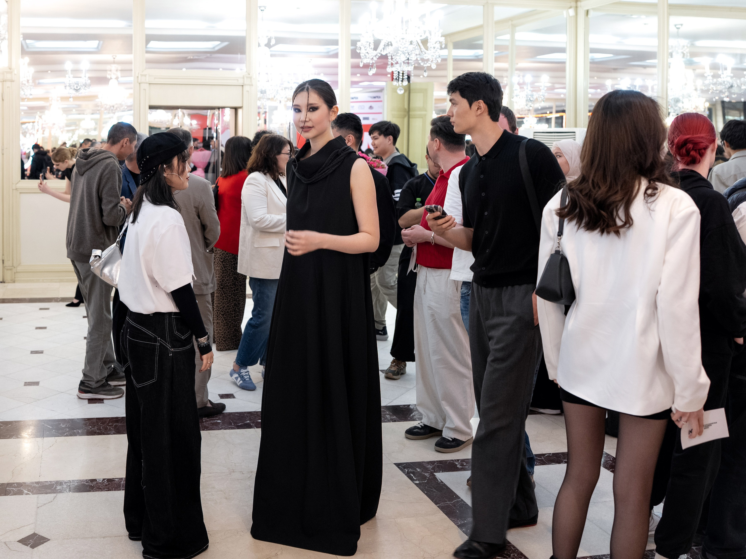 Backstage Day 2. Сайт Алматинского НЮ АРТ, будуар и фэшн фотографа Дениса Карпенко