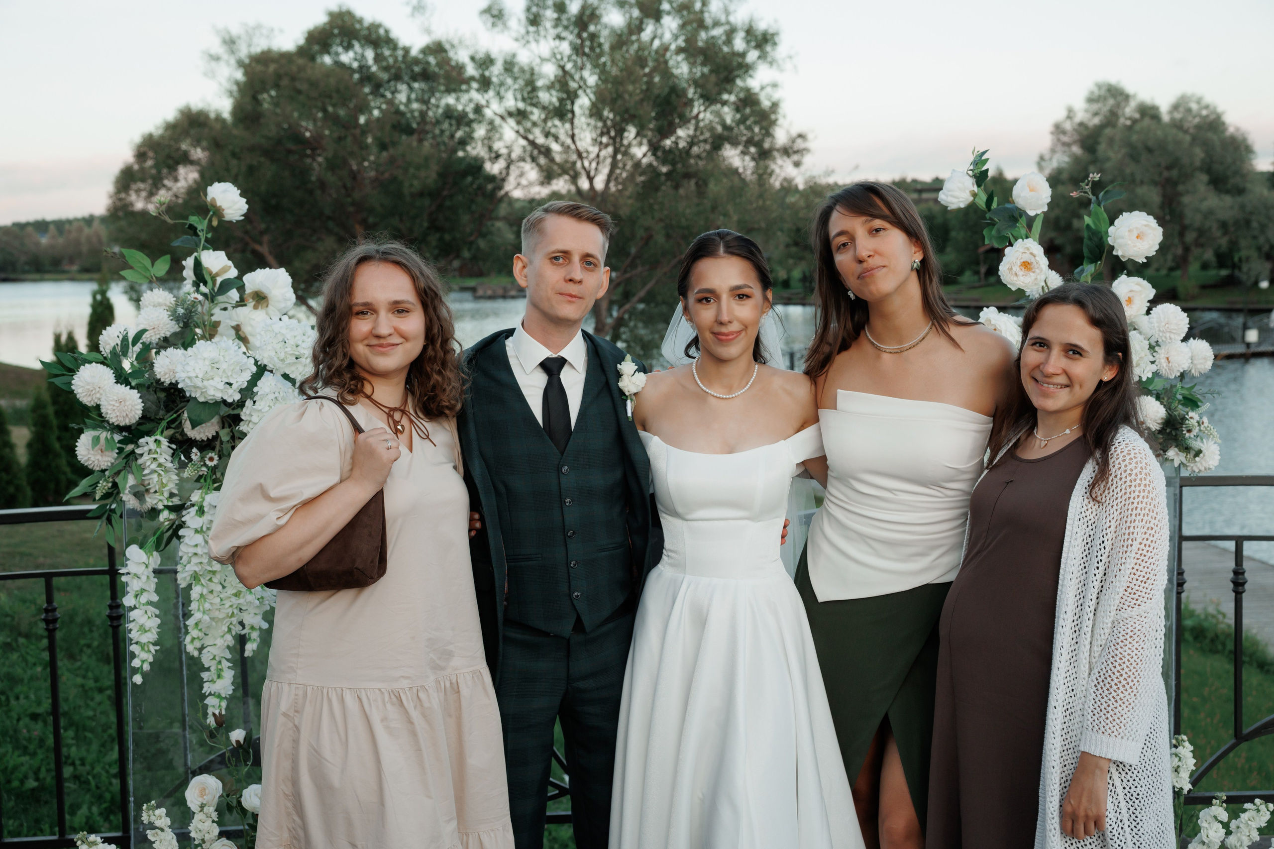 Регистрация в отеле Fish Point, ЗАГС Бутово, прогулка в Остафьево. Свадебный и репортажный фотограф (Москва, Королев и другие)