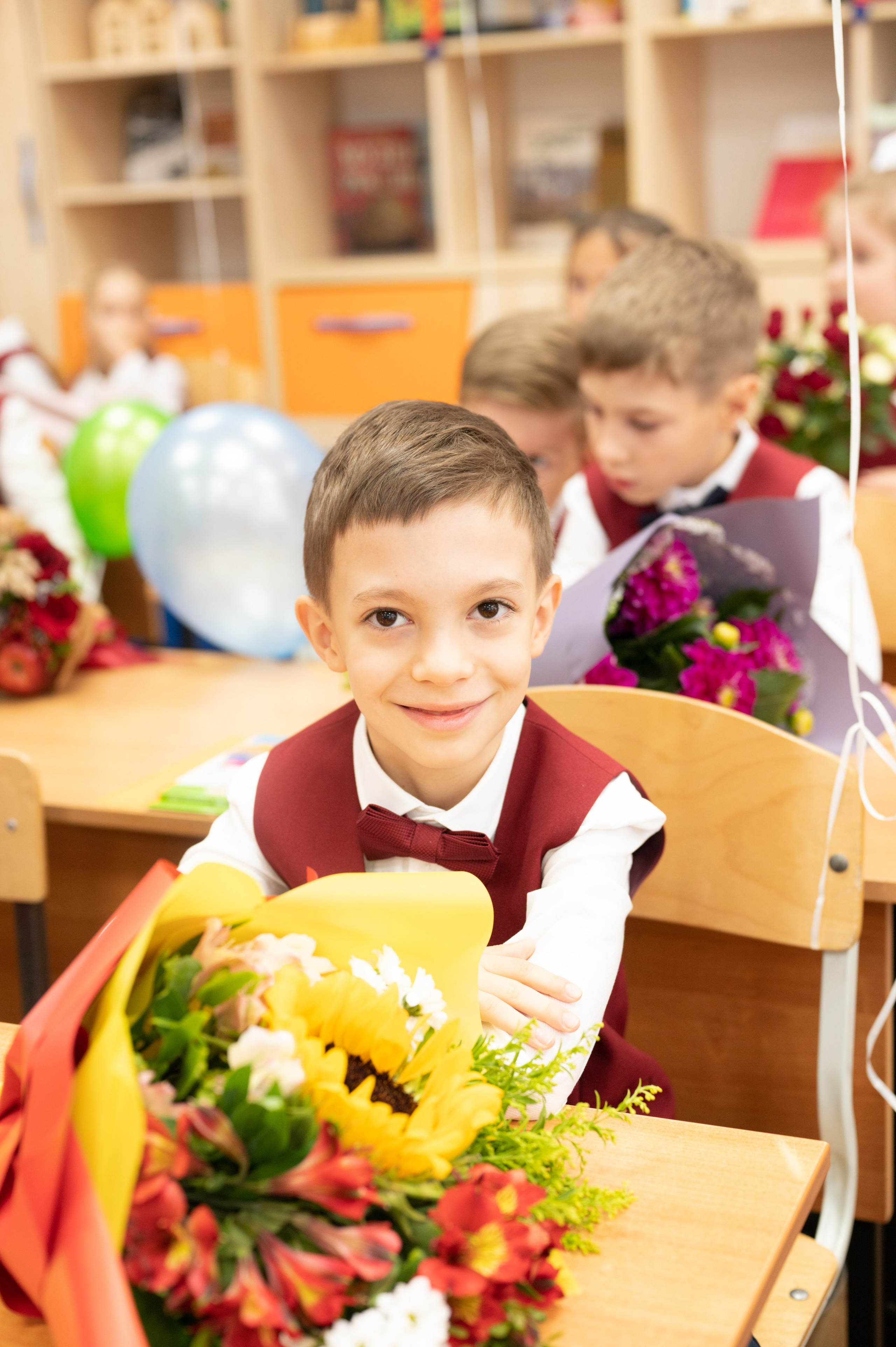 1 сентября 1 К 16 гимназия репортаж, линейка +в классе. Фотограф новорожденных, семейный детский в Тюмени Татьяна Морозова