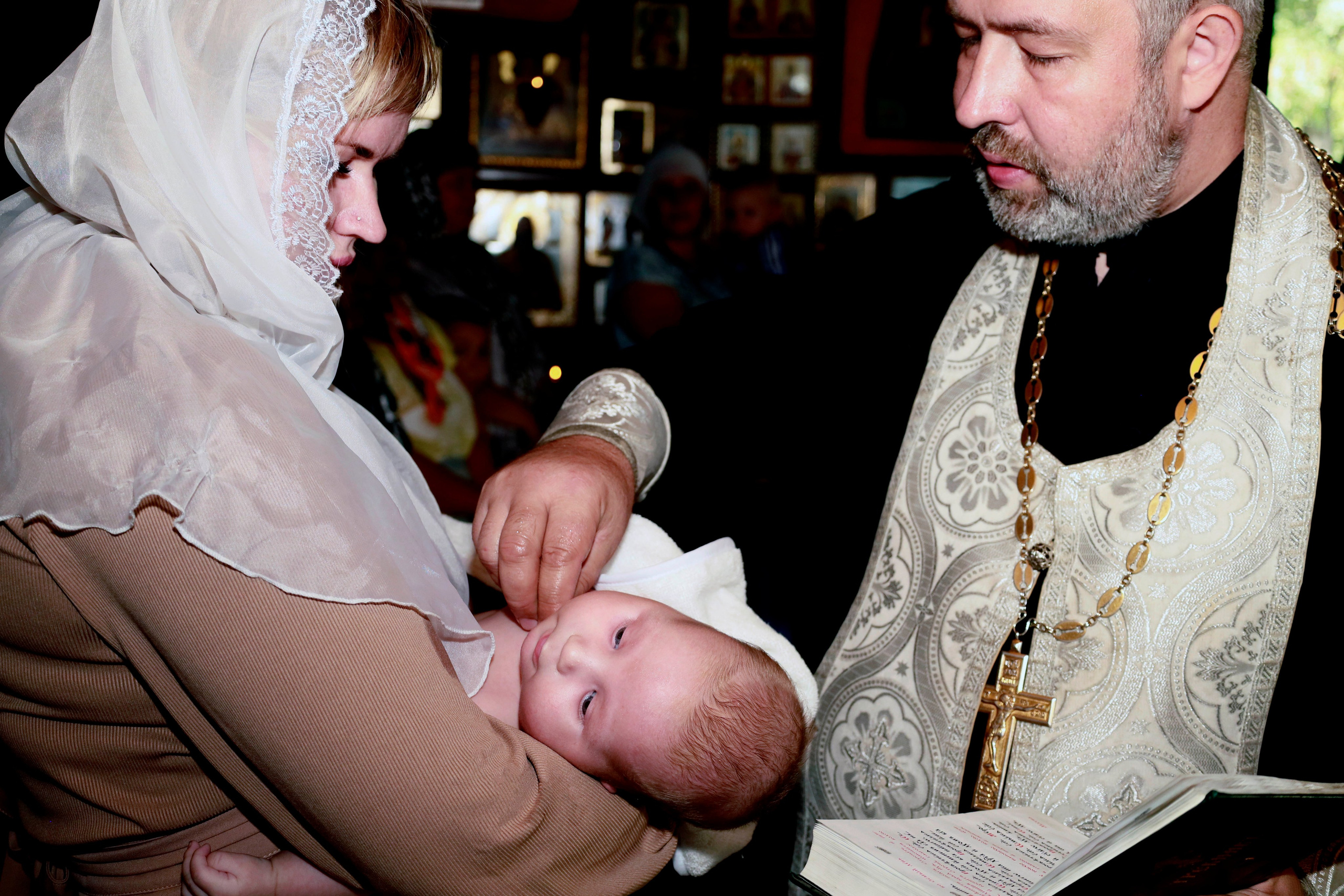 Таинство крещения Глеба г. Шахты. Свадебный фотограф ростовская область