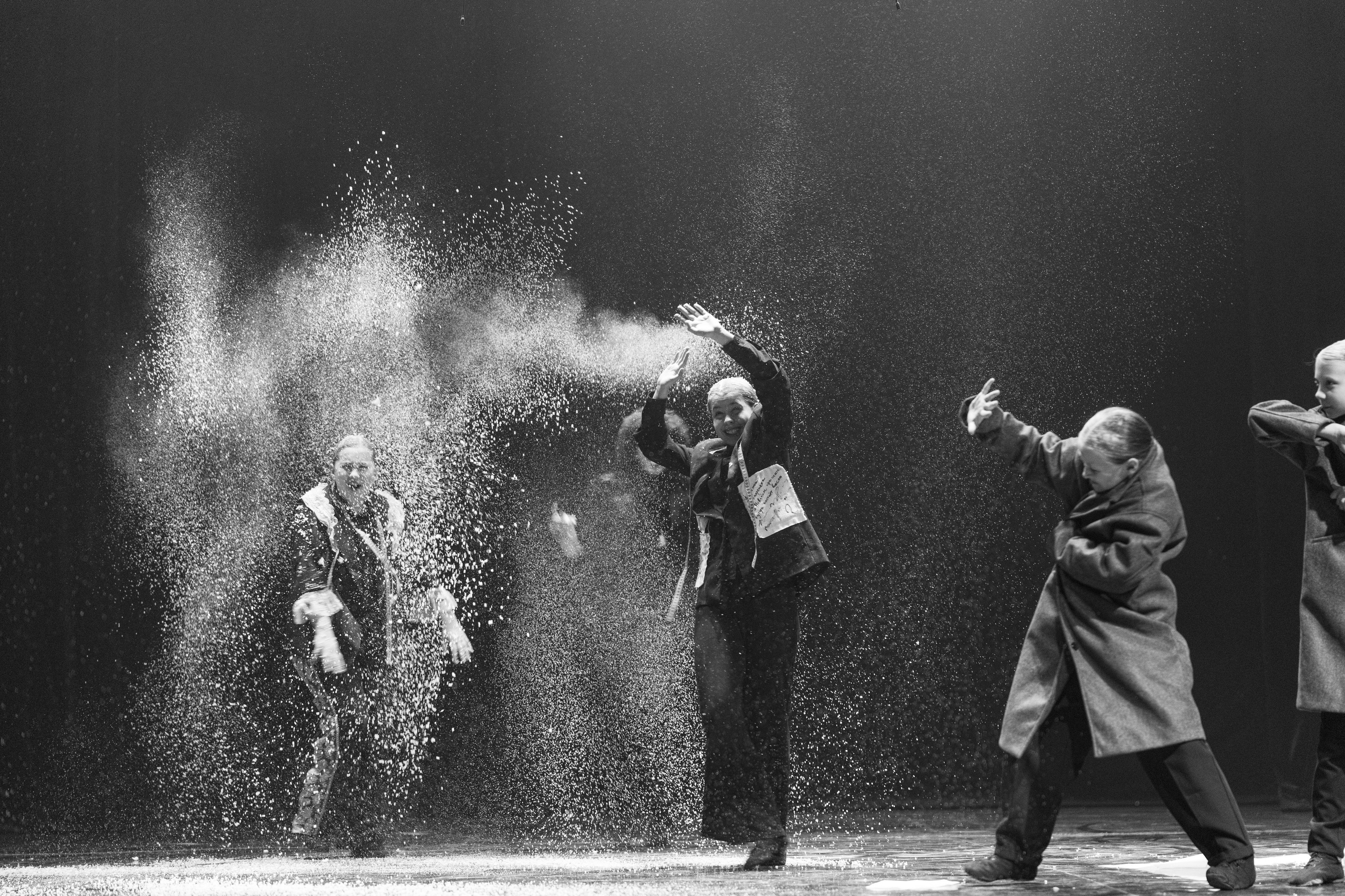 Гоголь. Зарисовки. Фотограф Сергей Ловкий