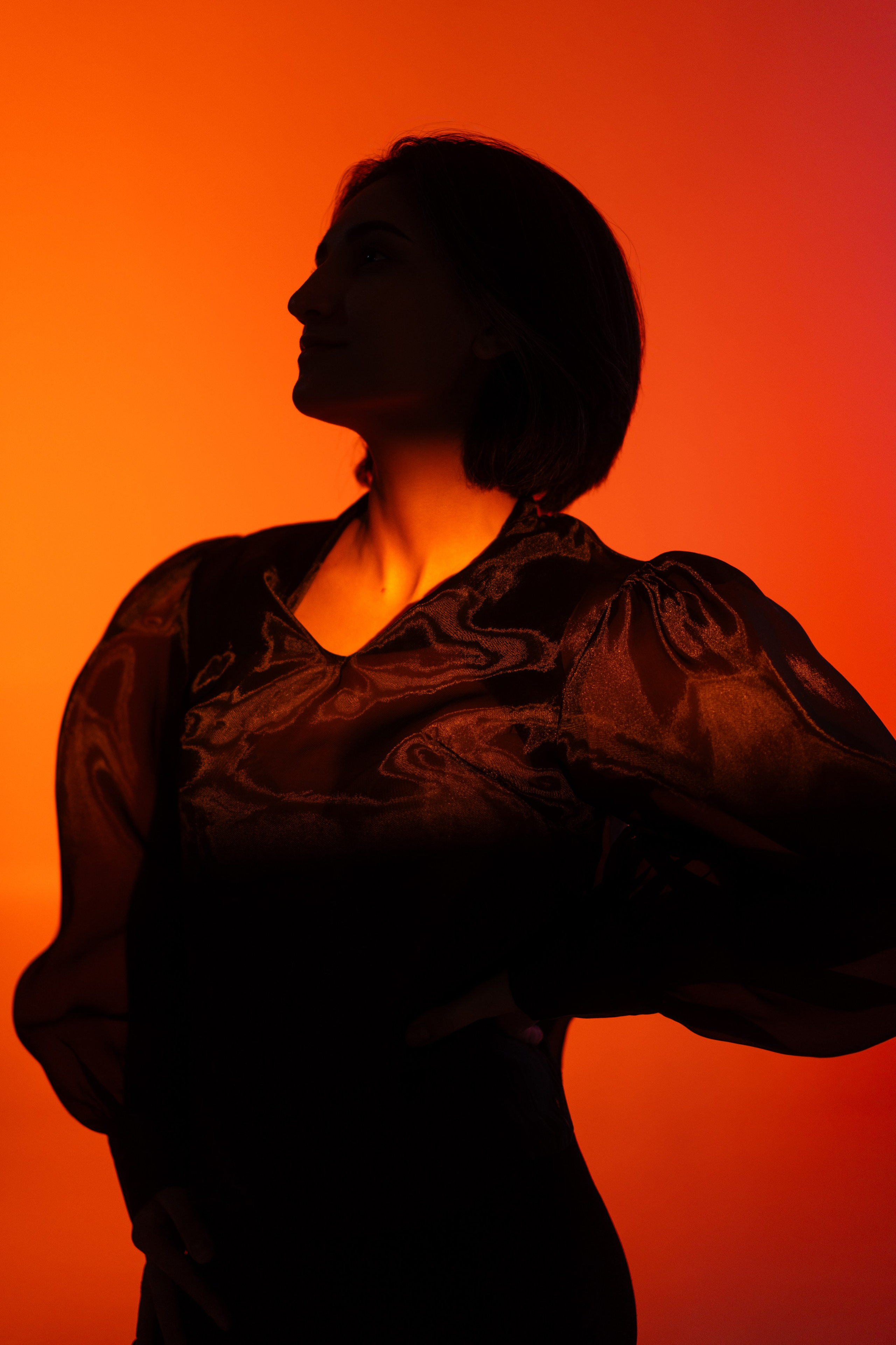 Камила. Иван Зайцев (IZIART) — создание культурного кода через фото и видео