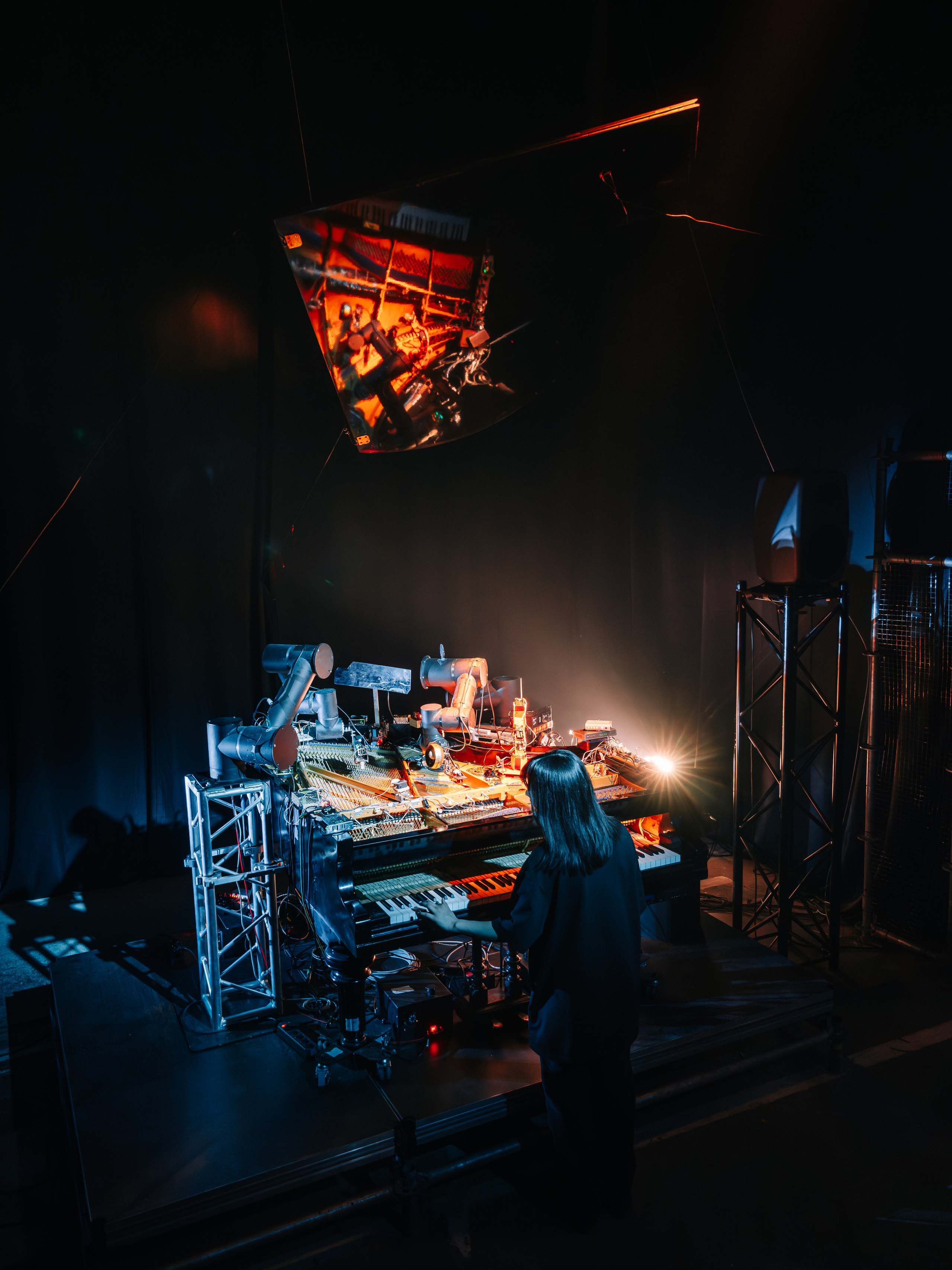 INTERVALS.EXHIBITION. @tomrus: Рустам Шагиморданов — фотограф