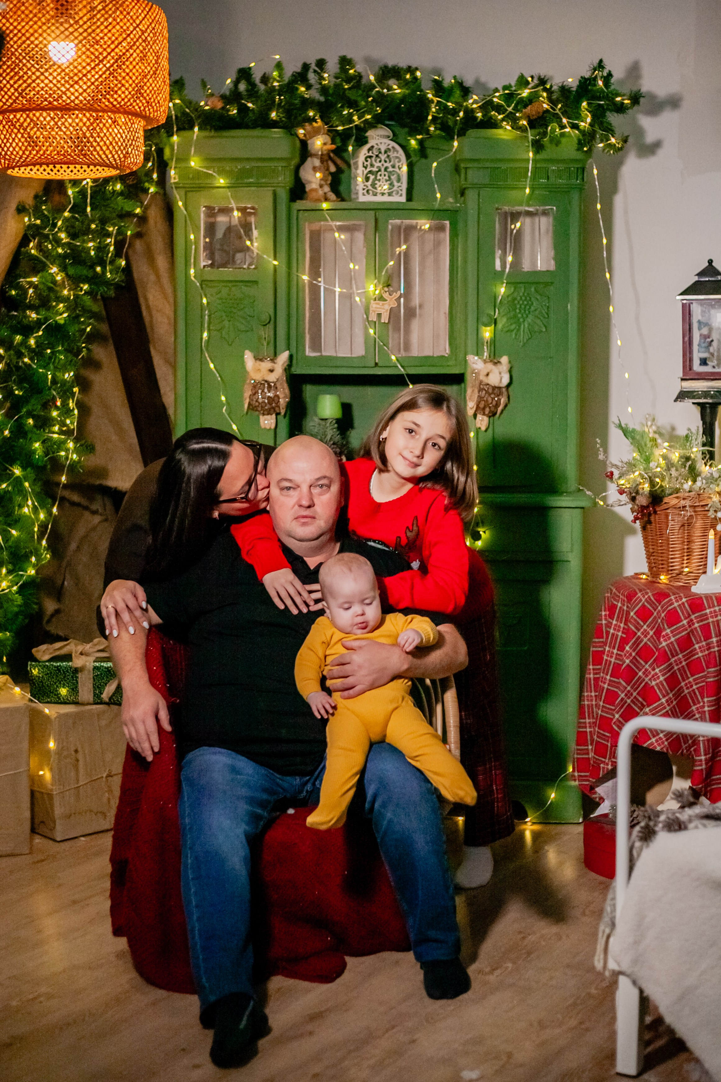 Ульяна и ее семья новый год 2024. Свадебный и семейный фотограф в Армавире
