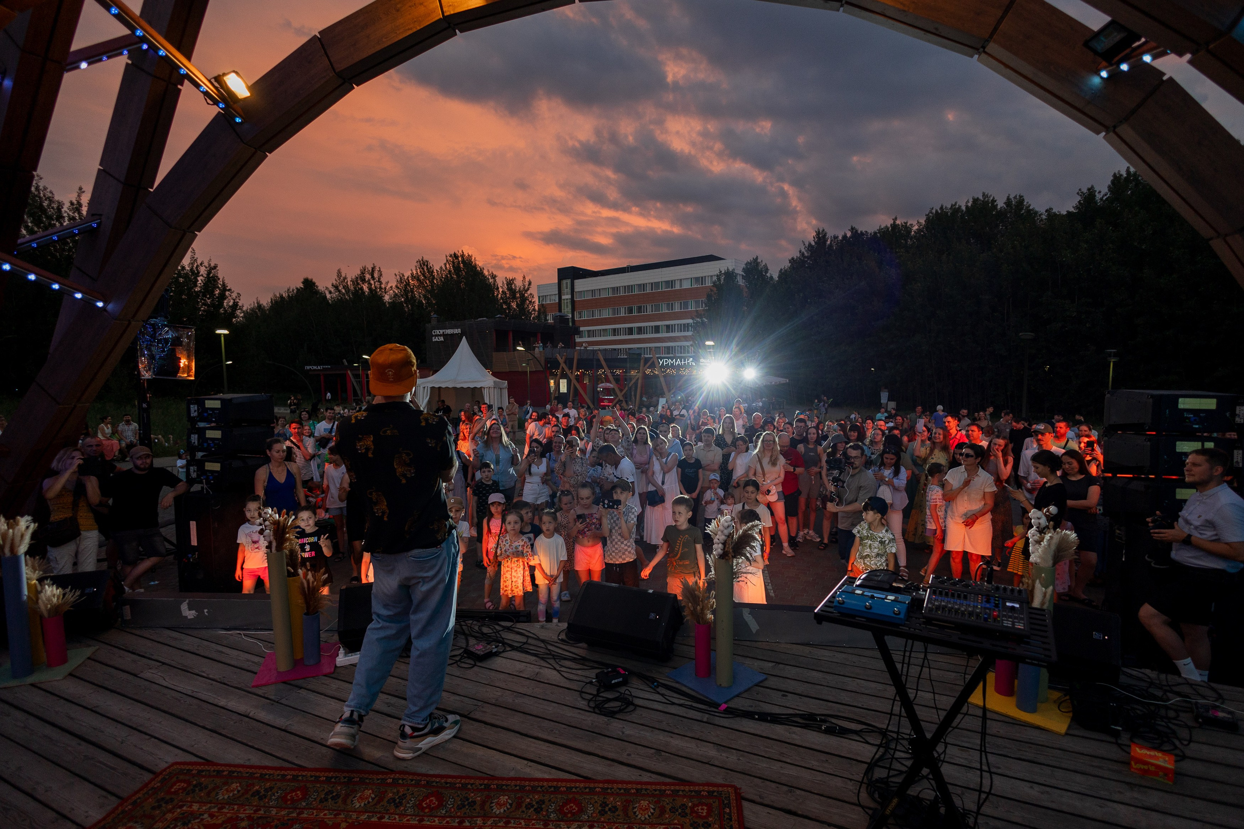 REACTOR Тур. Портретный и репортажный фотограф в Казани Максим Сипачев