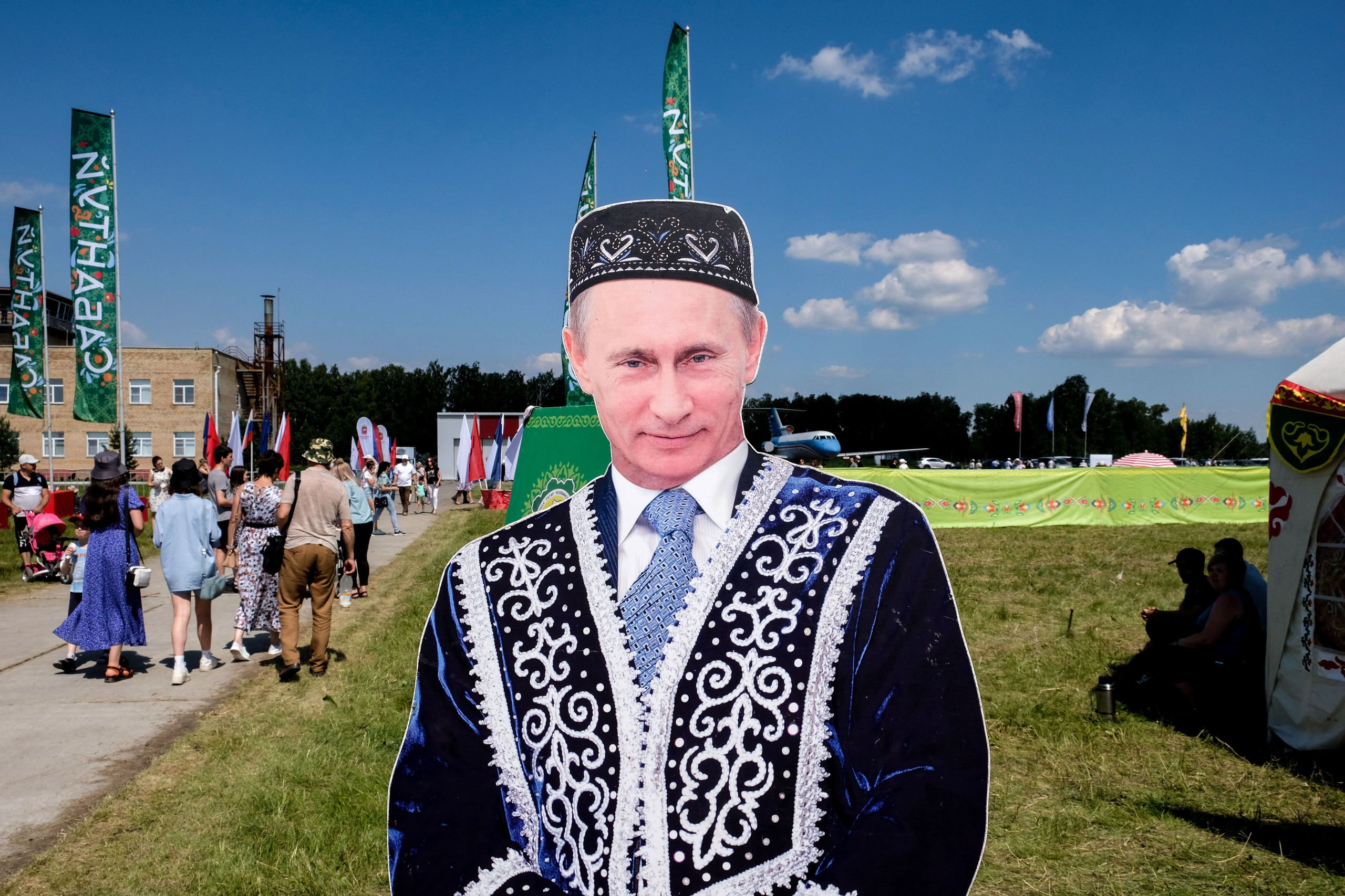 Два ноль два два. Alexey syrov / Visual artist