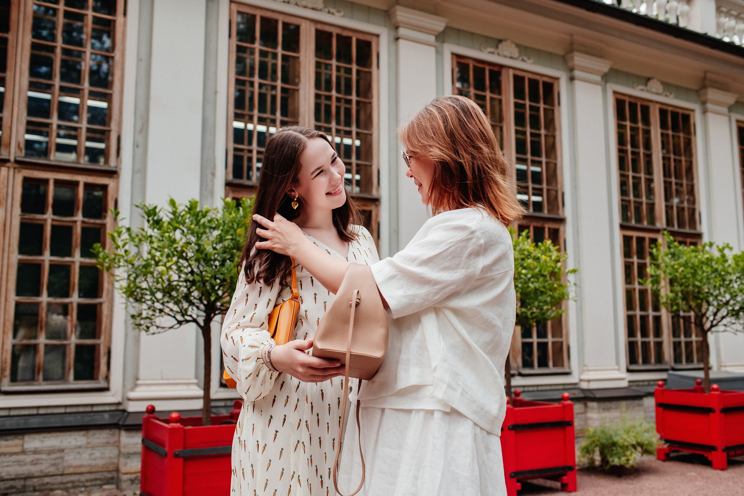 Лариса и Соня. Летний сад. Семейный и Свадебный фотограф. Санкт-Петербург. Пушкин