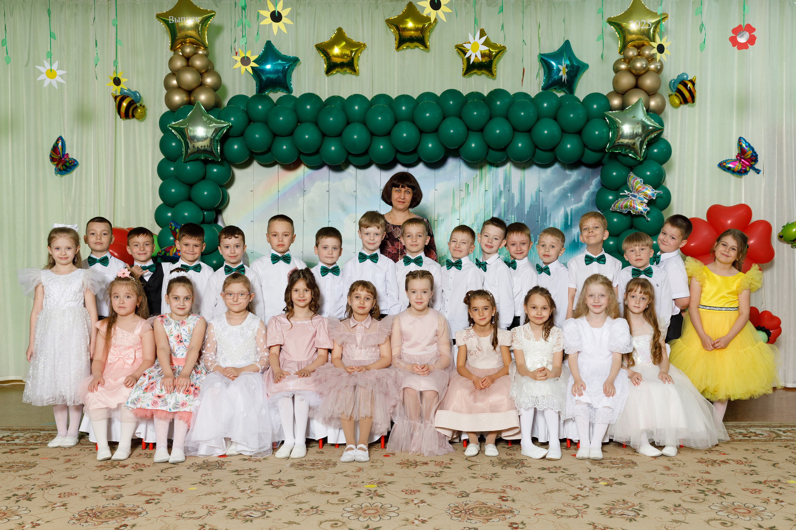 341 9 группа. Фотограф Анна Телекаева, выпускные альбомы, семейные и репортажные съемки в Омске