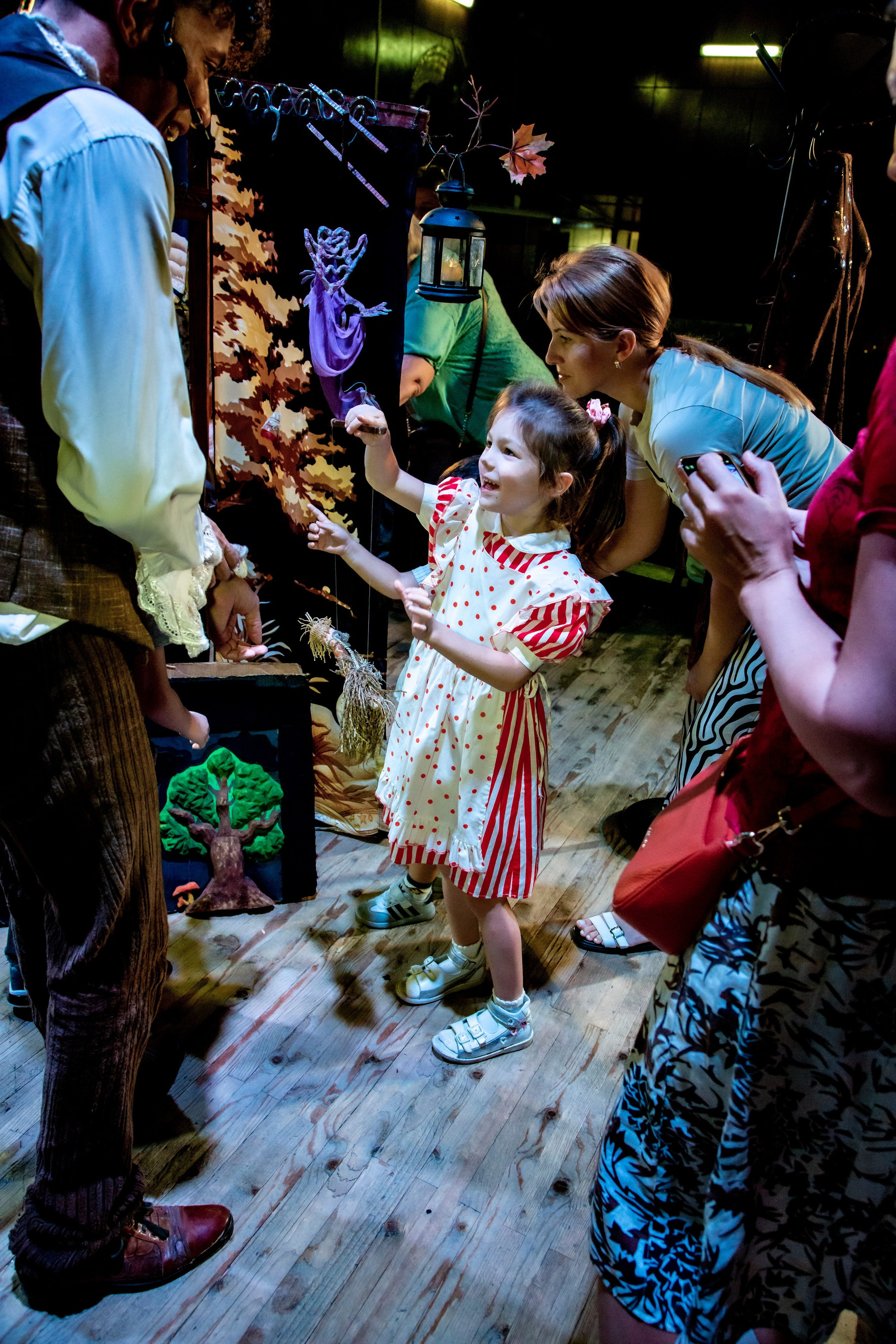 Маленькая ведьма спектакль театра Саквояж. Фотограф в Сочи Юрий Шептаев