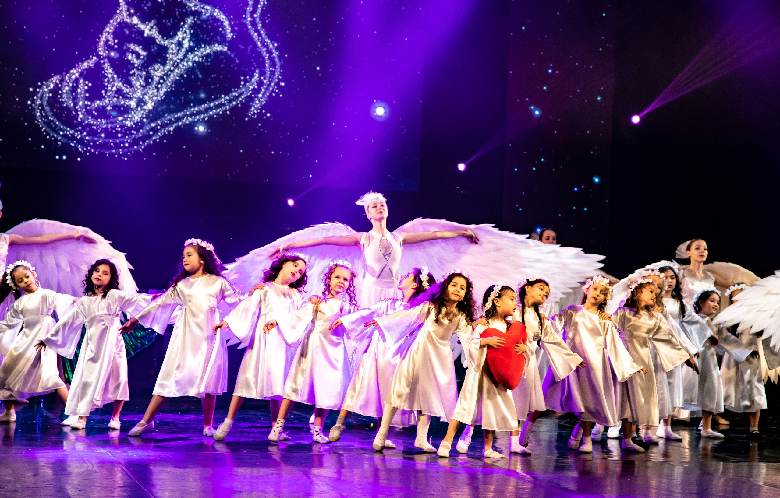 Закрытие года семьи в Сочи Зимний театр. Фотограф в Сочи Юрий Шептаев