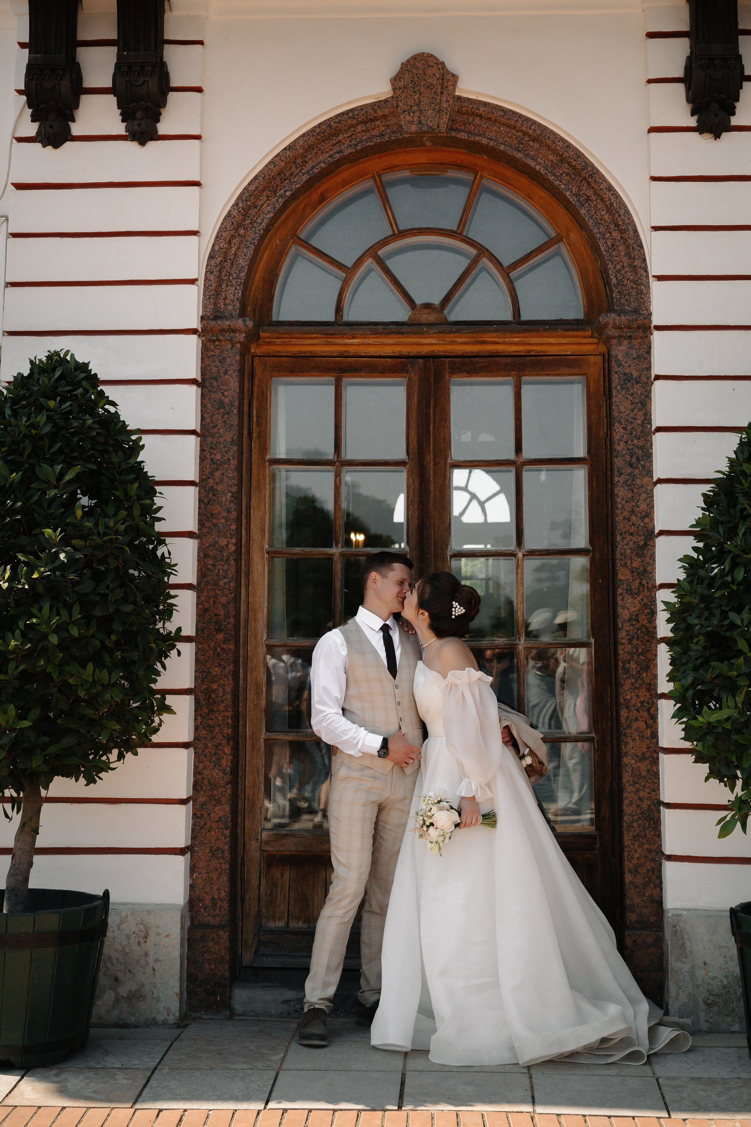 ДВОРЕЦ № 4 Петергоф | Июль, Нижний парк. Свадебный фотограф в Санкт-Петербурге Полина Корзухина