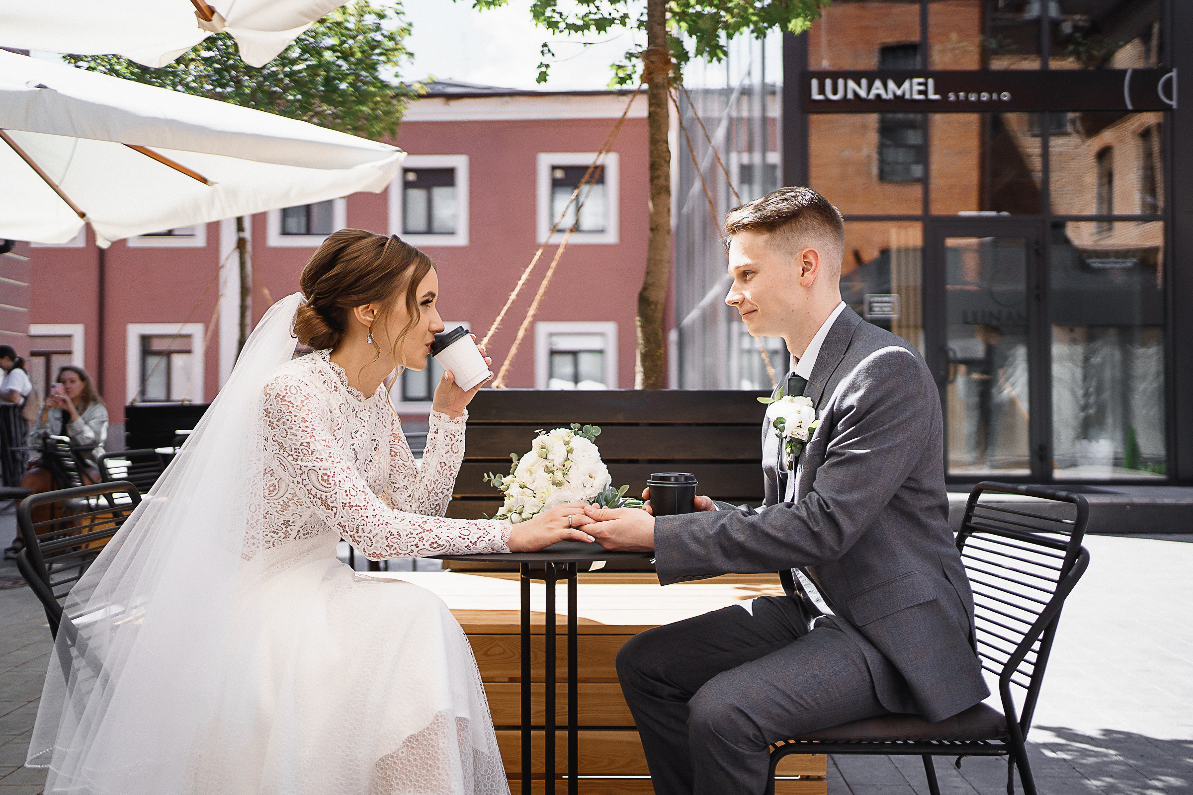 Молодые и солнечные. Свадебный фотограф Александр Осипов