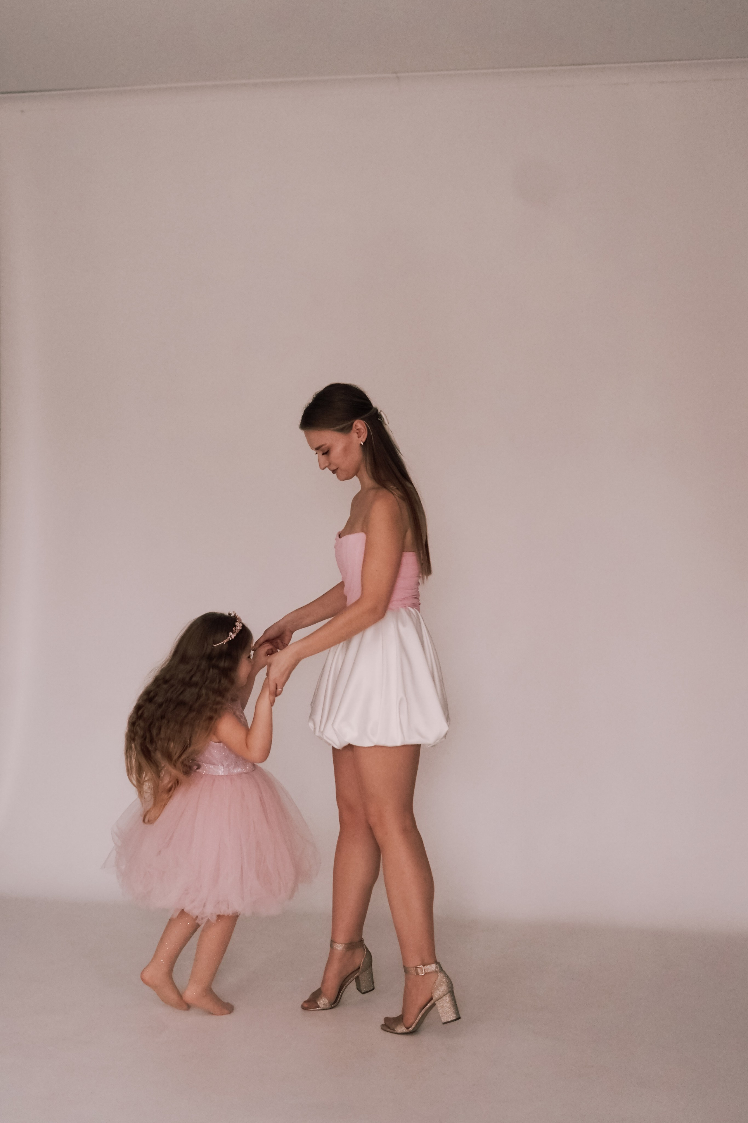 Две сестры. Портретный и семейный фотограф в Мариуполе, РФ. Даша Жогло