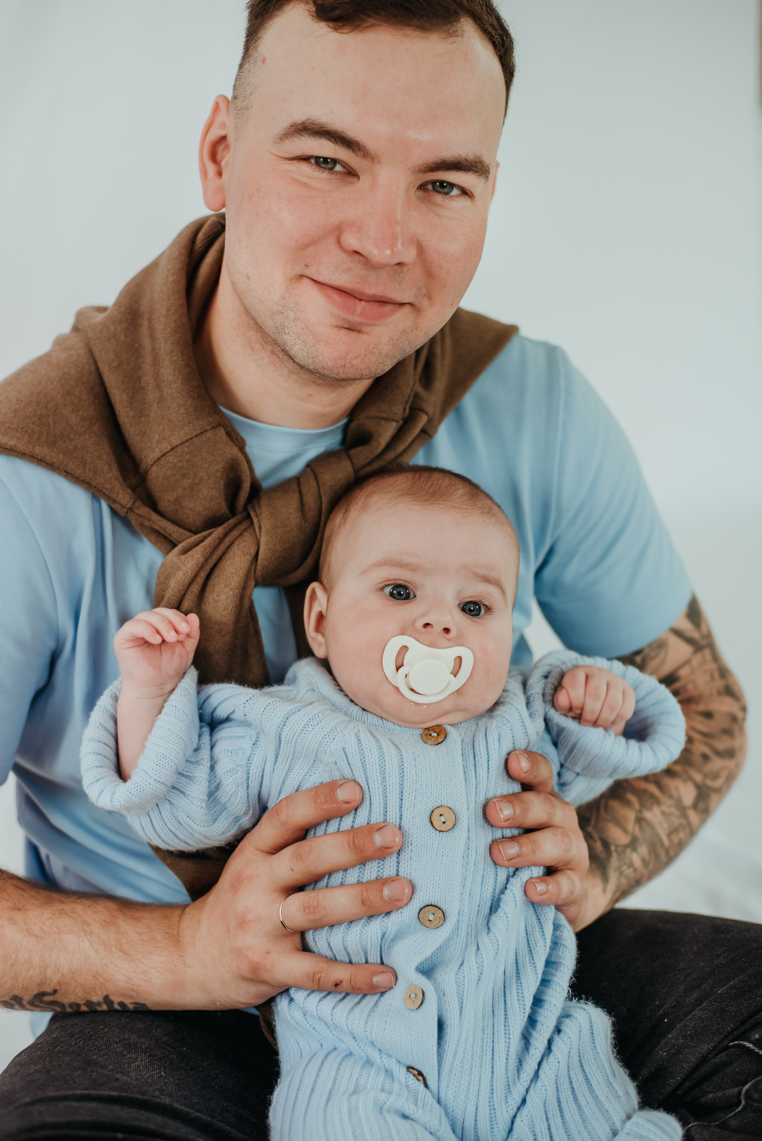 Семейная фотосессия в студии. Свадебный и портретный фотограф lifestyle