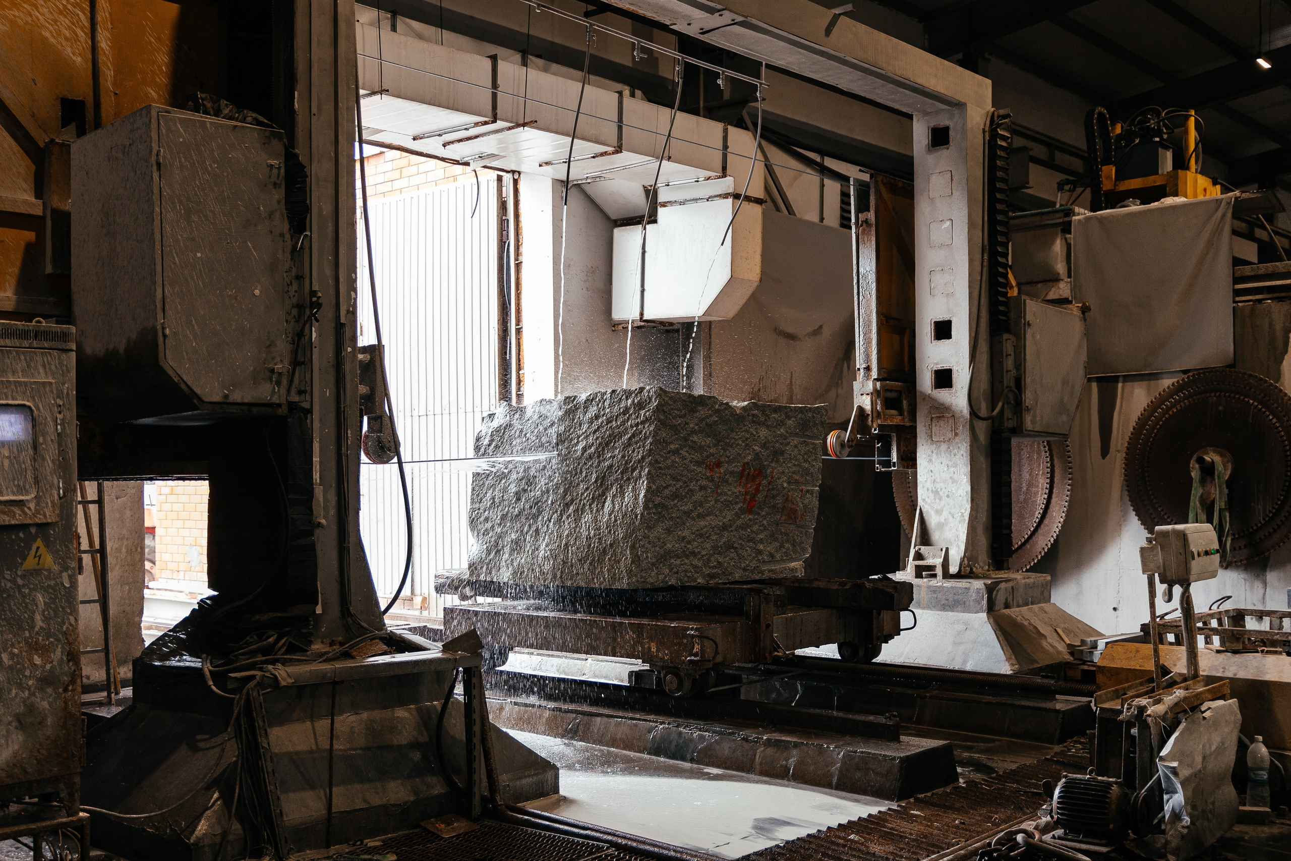 Камнеобрабатывающий завод. Ваш самый лучший фотограф!