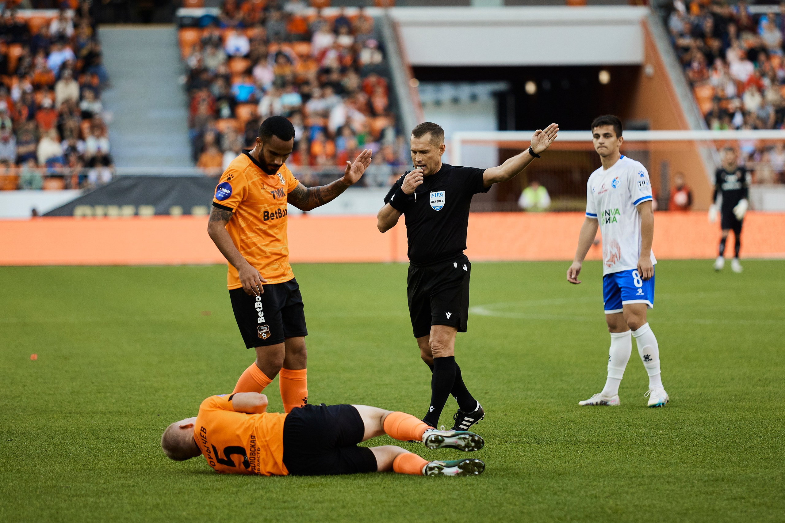 Мир РПЛ Сезон 23-24 «Урал — Факел». Валитов Тимур | Репортажный фотограф