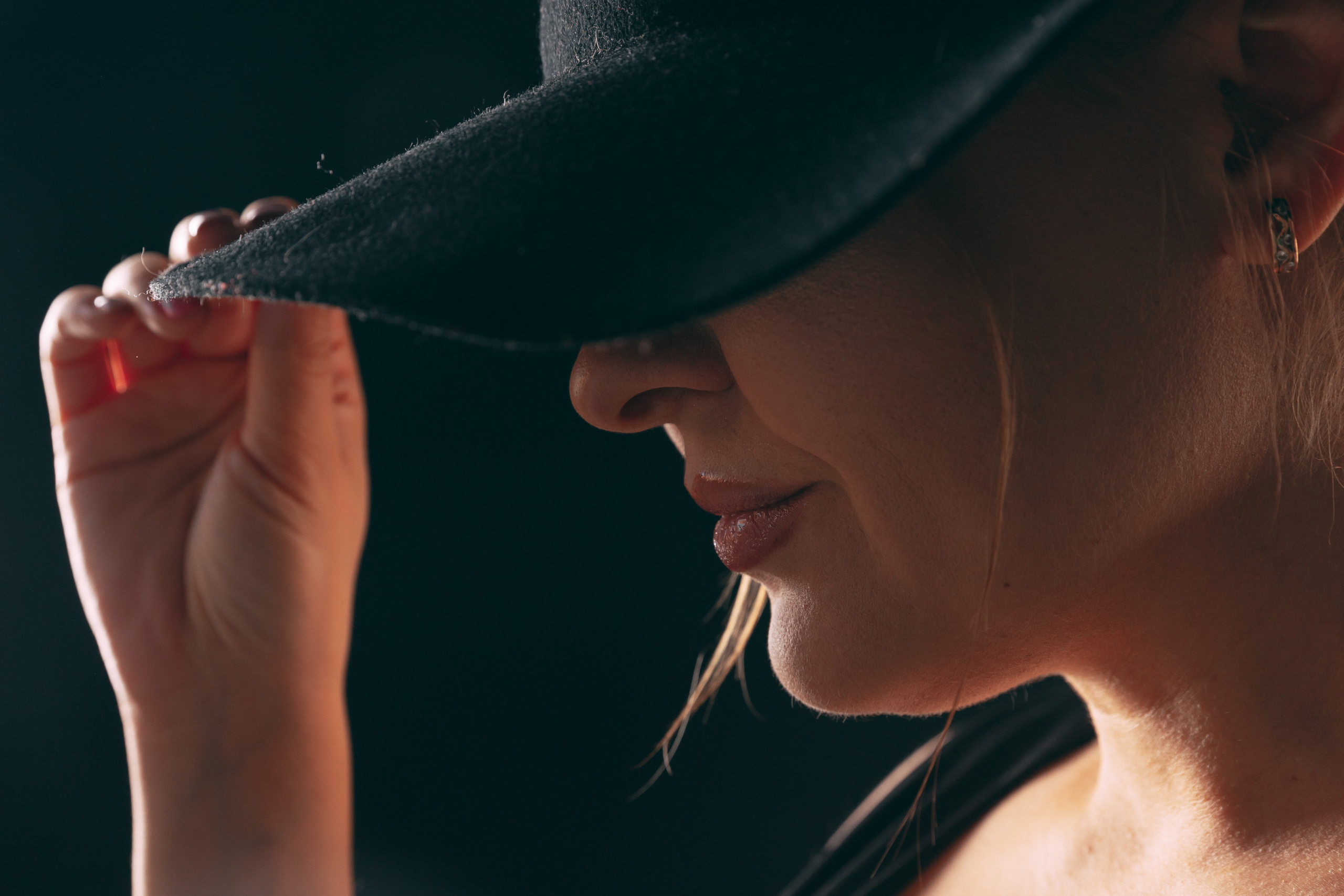 Ира, съёмка беременности в низком ключе. Семейный фотограф в Санкт-Петербурге Алиса Мохова