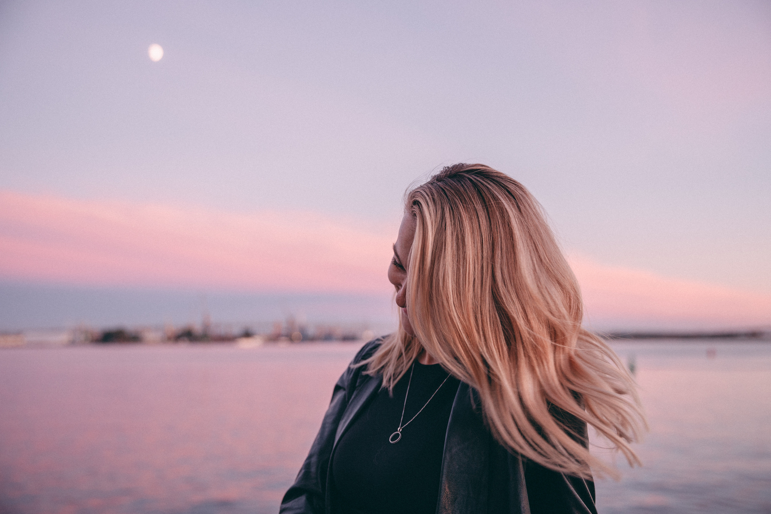 Женя и Альмира, Севкабель. Семейный фотограф в Санкт-Петербурге Алиса Мохова