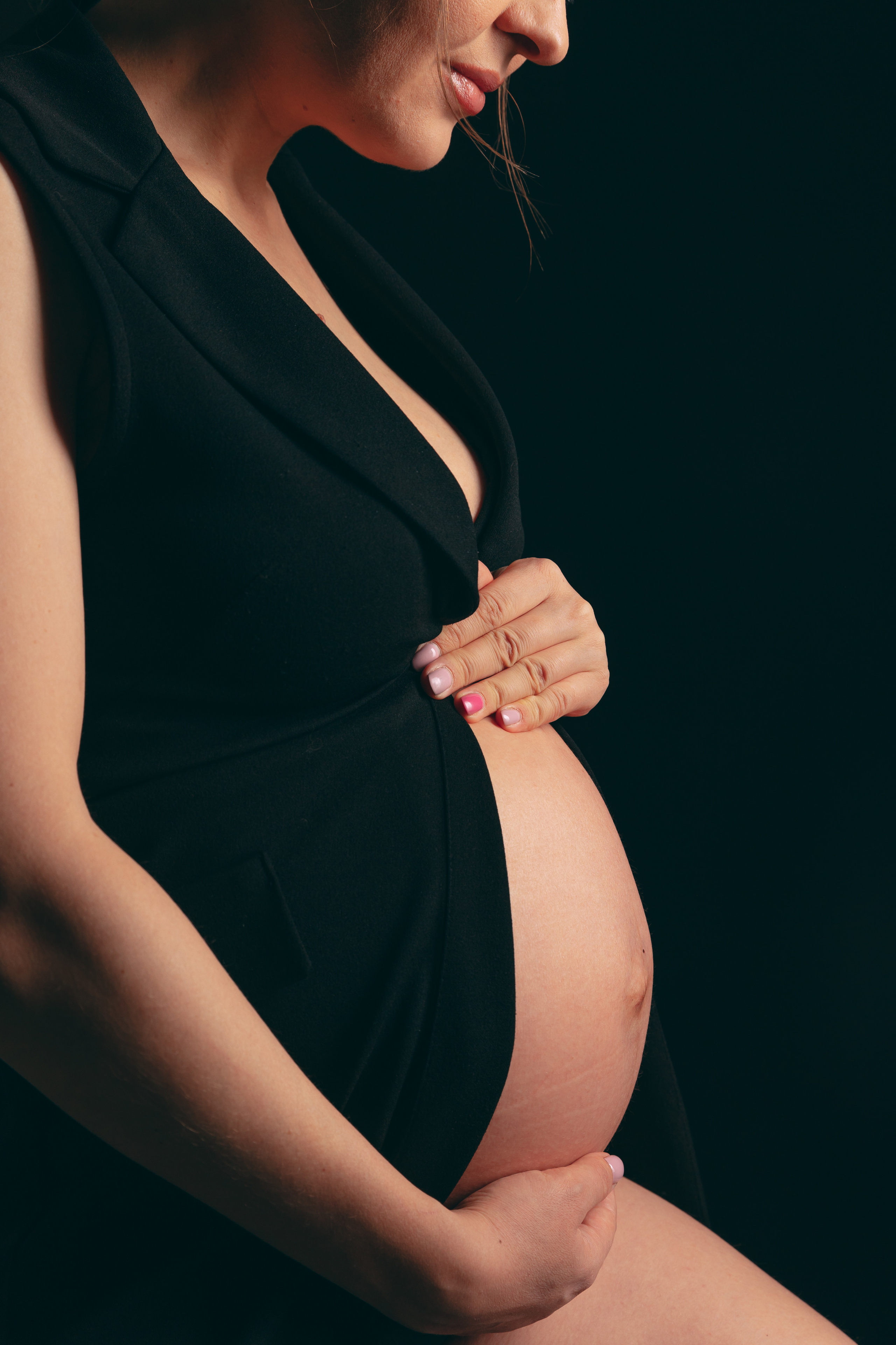 Ира, съёмка беременности в низком ключе. Семейный фотограф в Санкт-Петербурге Алиса Мохова