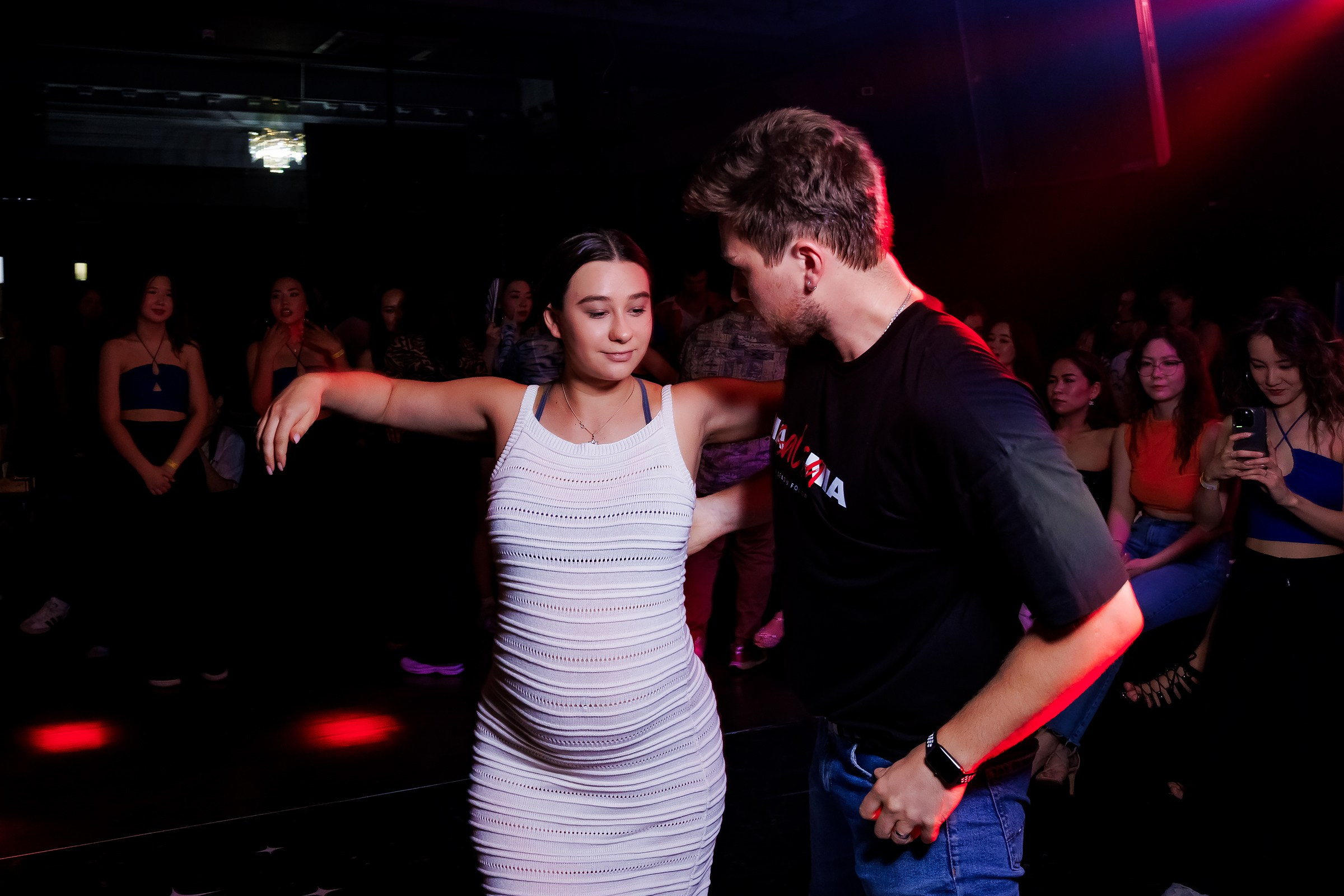 Bachata Party by Hola Dance. Репортажный фотограф в Алматы Каюпов Сержан