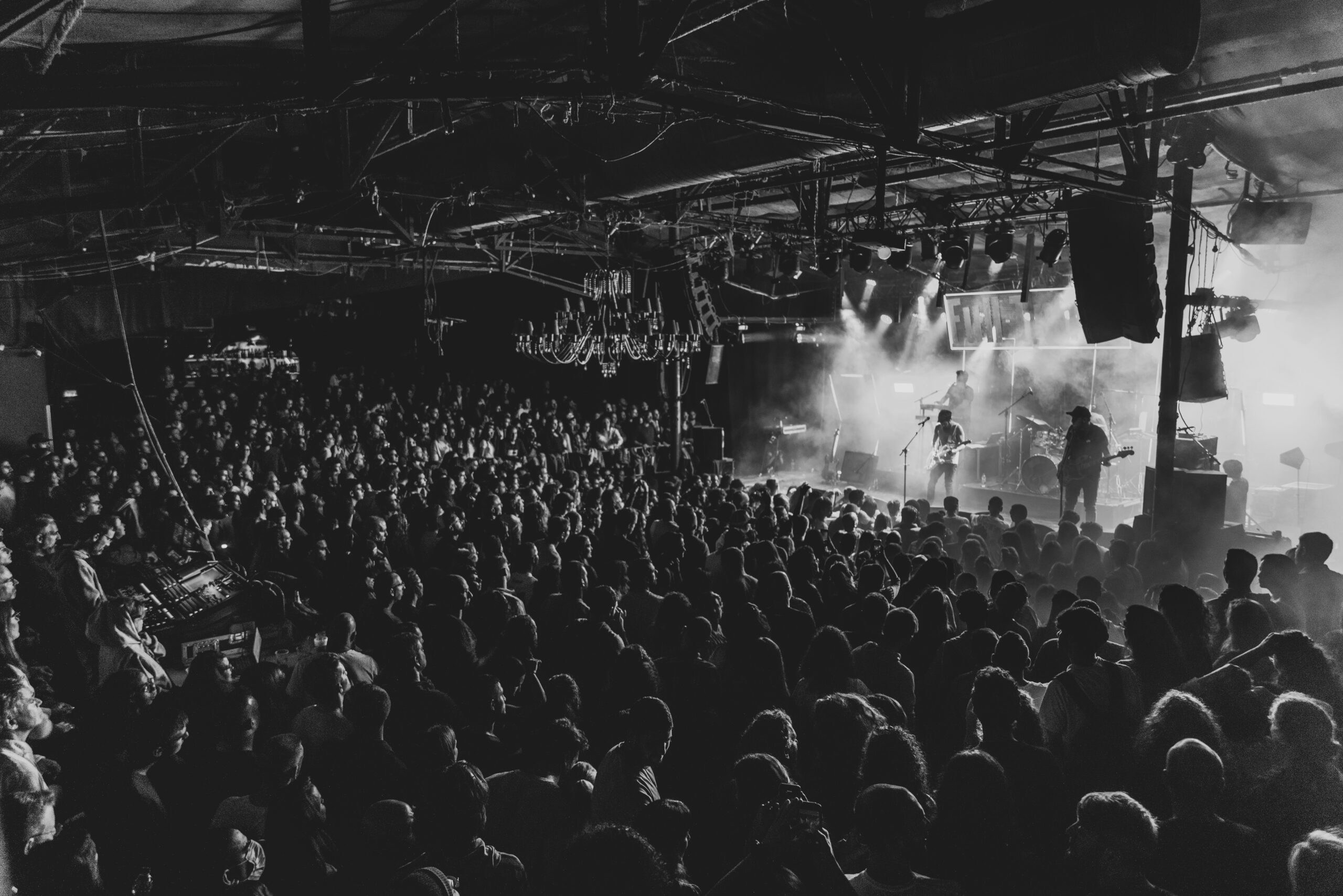 Shows. Noam Paradise Photographer