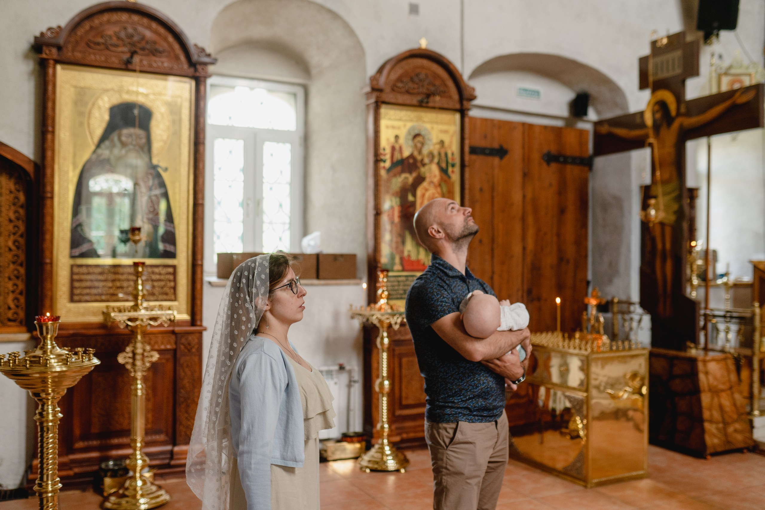 Иван. Церковь Благовещения Пресвятой Богородицы в Тайнинском. Семейный фотограф в Москве Лилия Лебедева