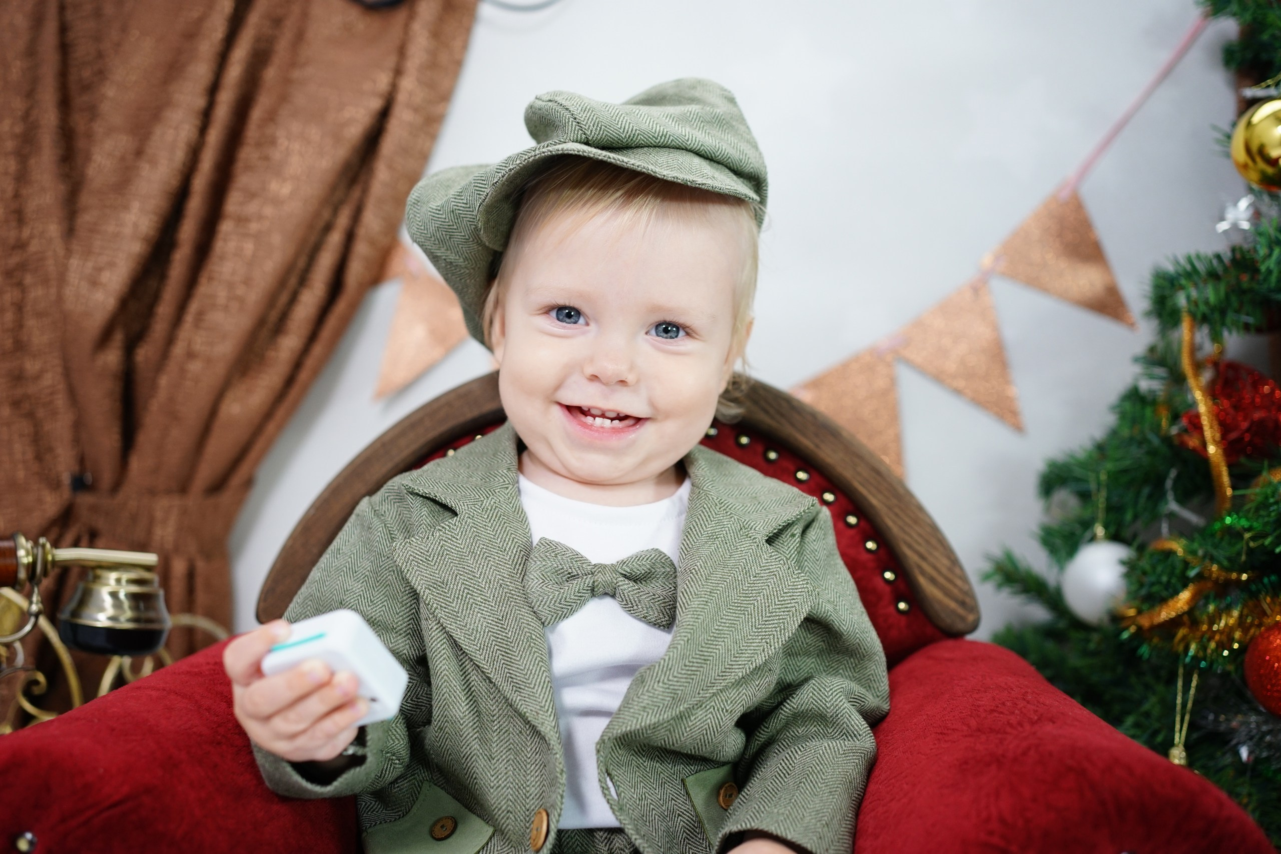 Бордовая зона. Детская Фотостудия ГОДОВАСИКИ в Санкт-Петербурге фотосесия на годик