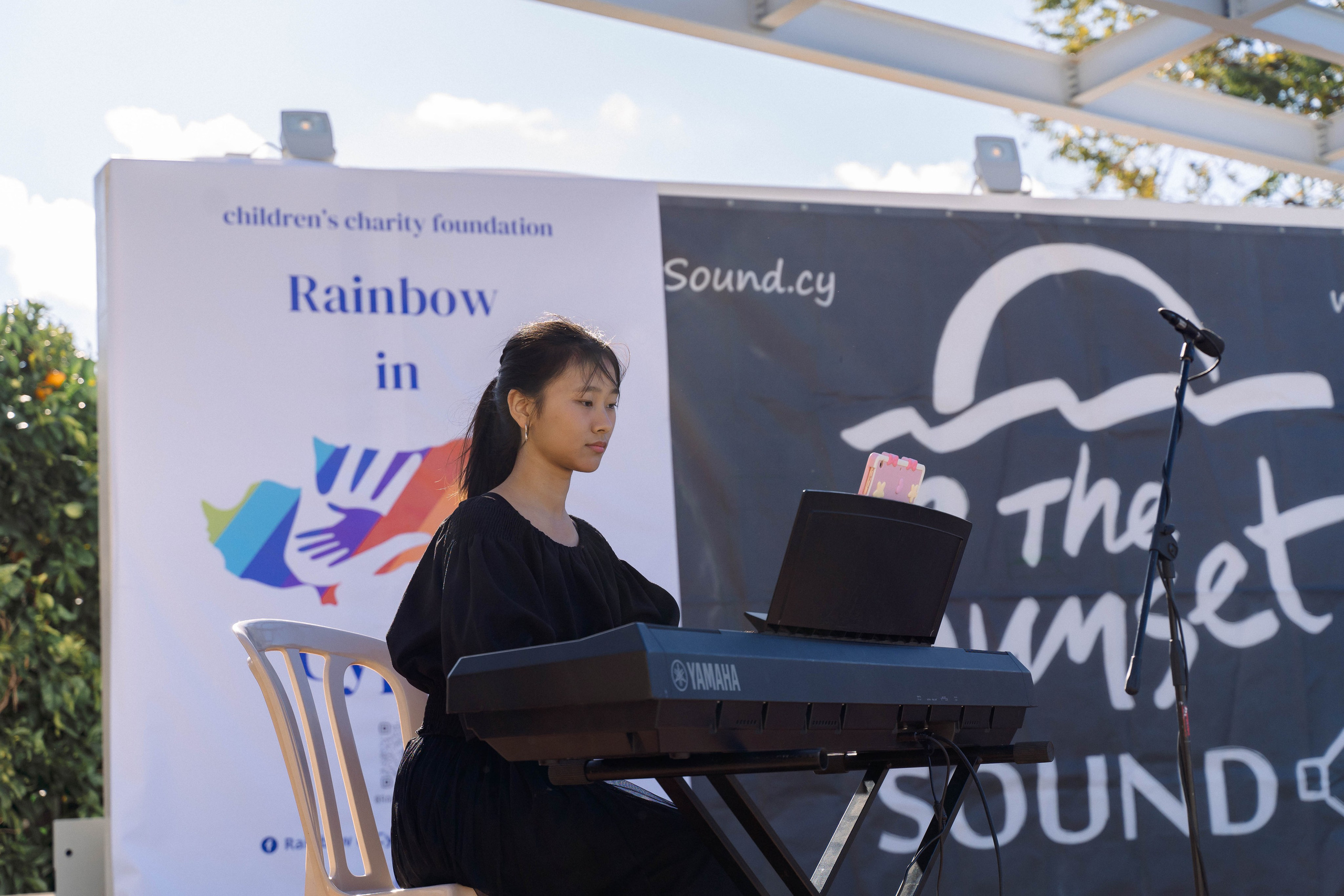 Новогодняя ярмарка от БФ «Радуга на Кипре». Свадебный и семейный фотограф Ирина Чернова