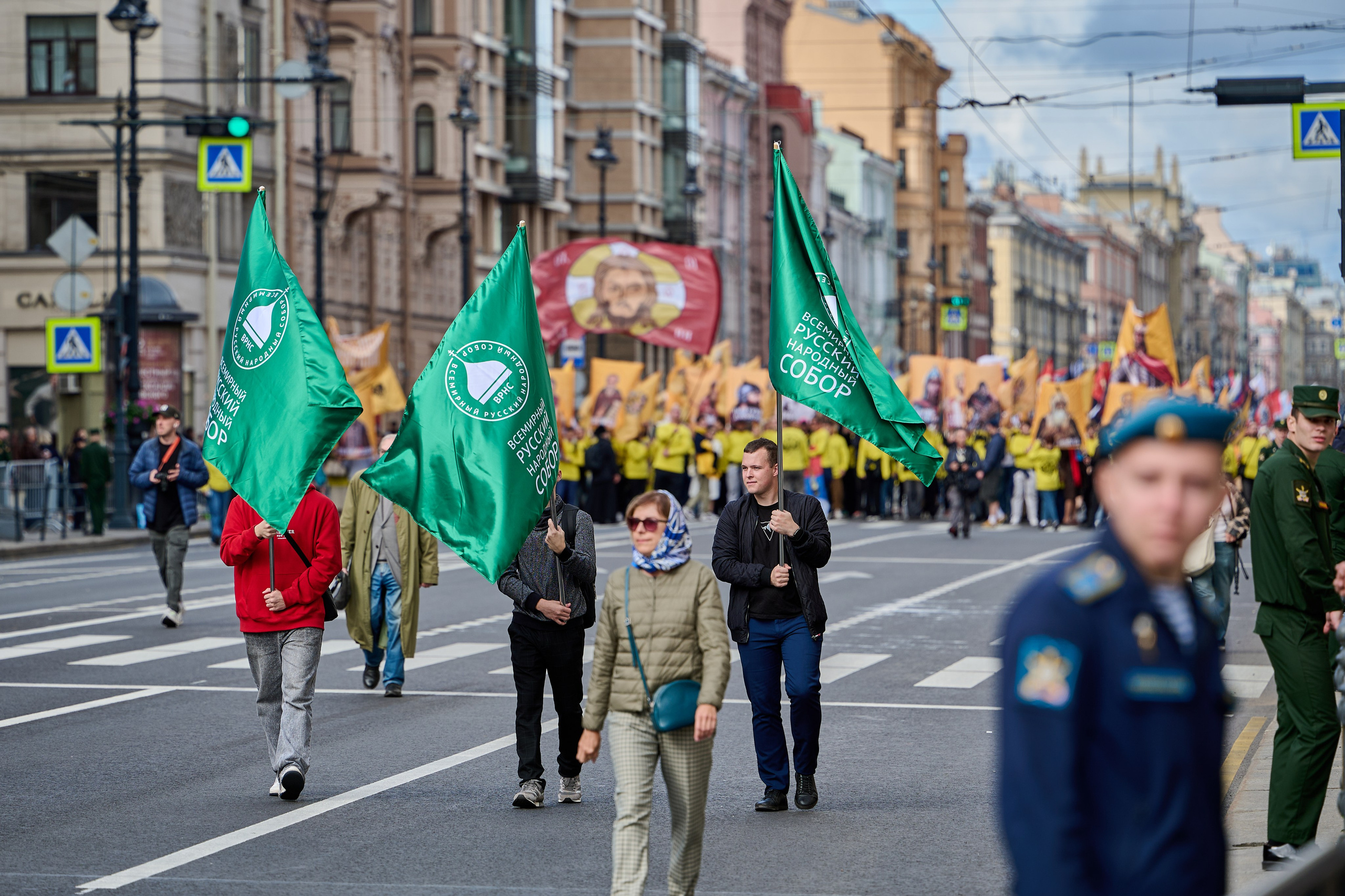 Общегородской крестный ход, приуроченный к Дню перенесения мощей святого благоверного князя Александра Невского