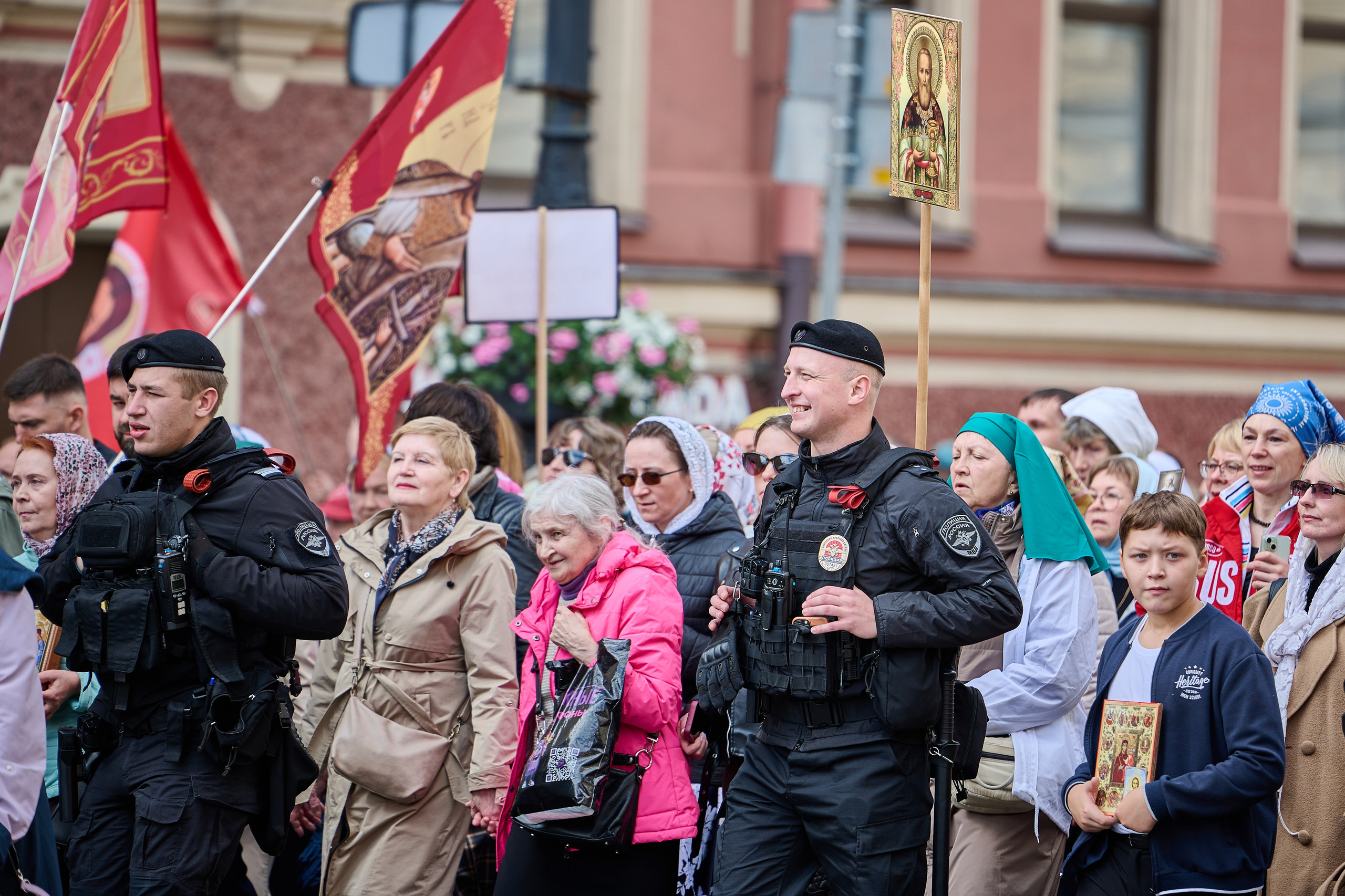 Общегородской крестный ход, приуроченный к Дню перенесения мощей святого благоверного князя Александра Невского