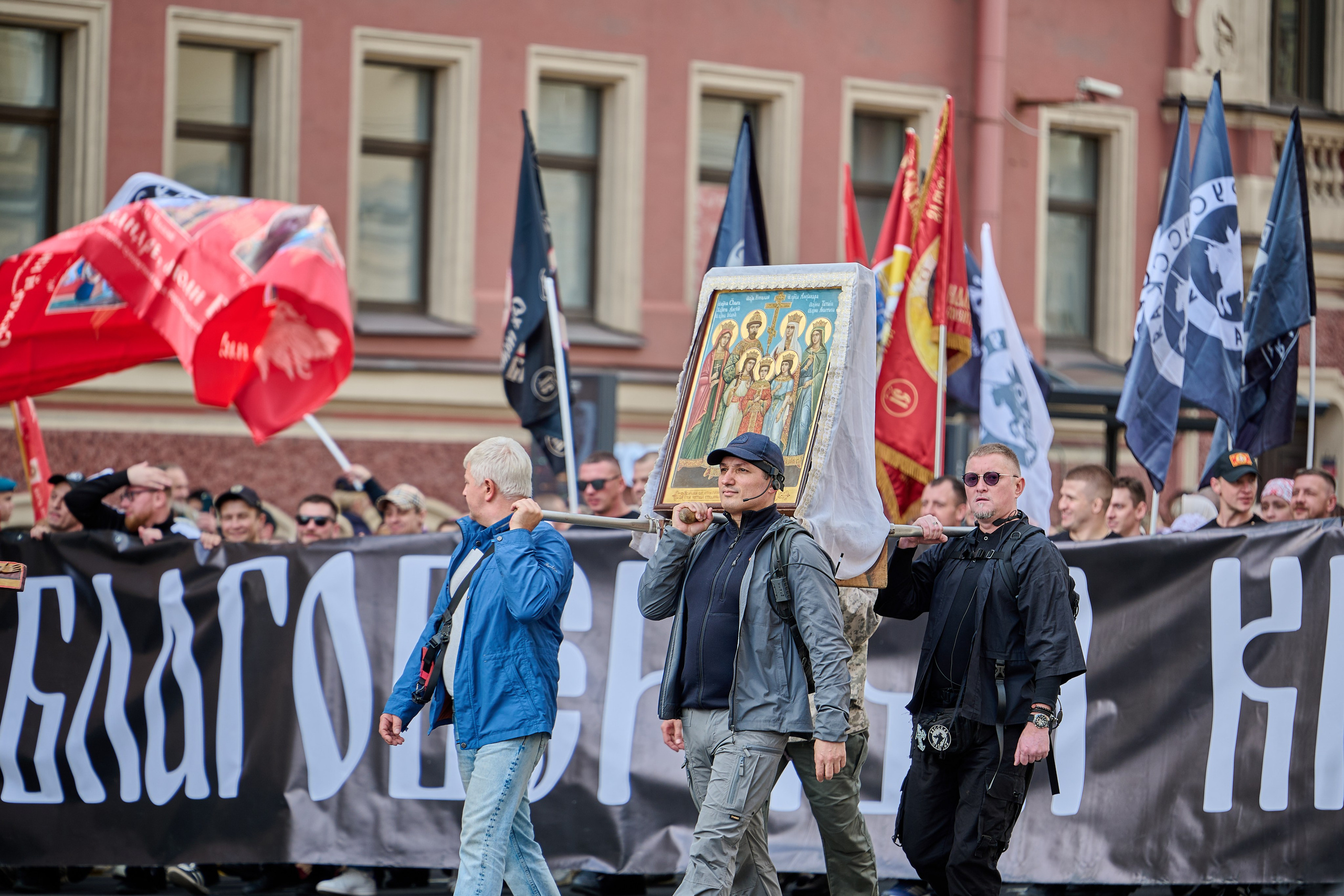 Общегородской крестный ход, приуроченный к Дню перенесения мощей святого благоверного князя Александра Невского
