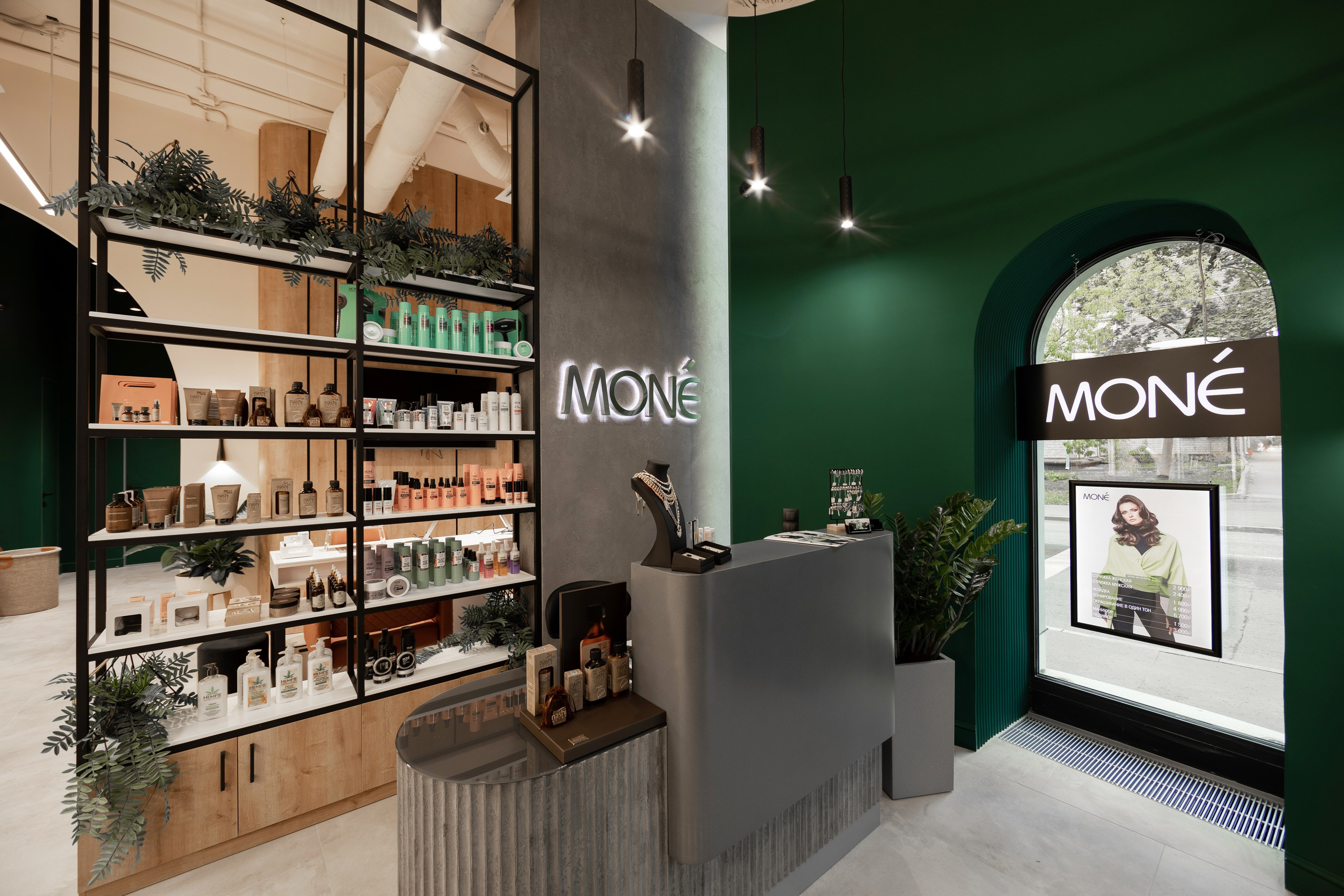 Для интерьерной фотосъемки использую современное оборудование и придерживаюсь качественного подхода в работе, чтобы получить лучшую фотографию, которая покажет пространство в высочайшем разрешении.