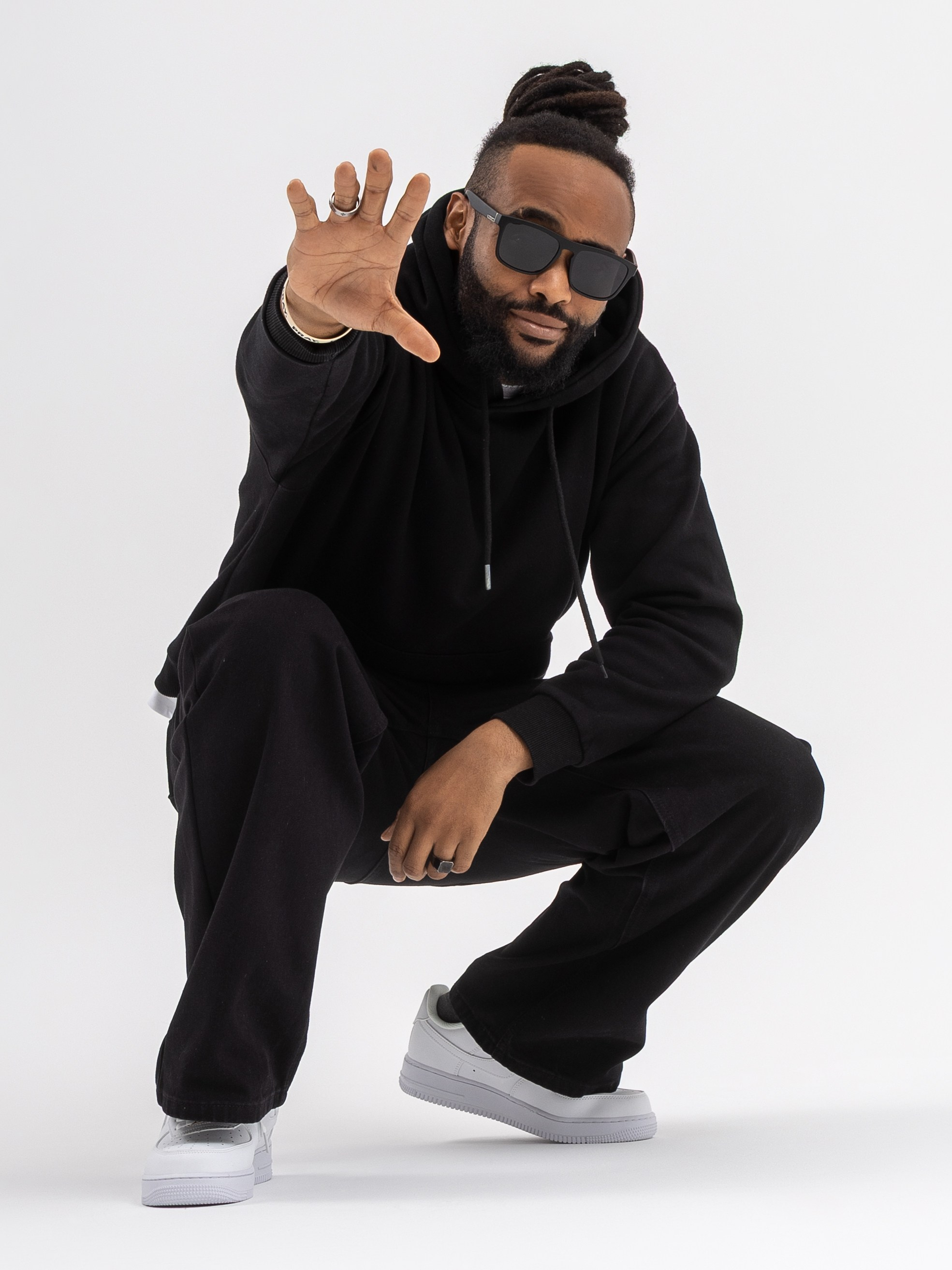 Фабио. Фото для маркетплейсов в самых сочных локациях города Сочи