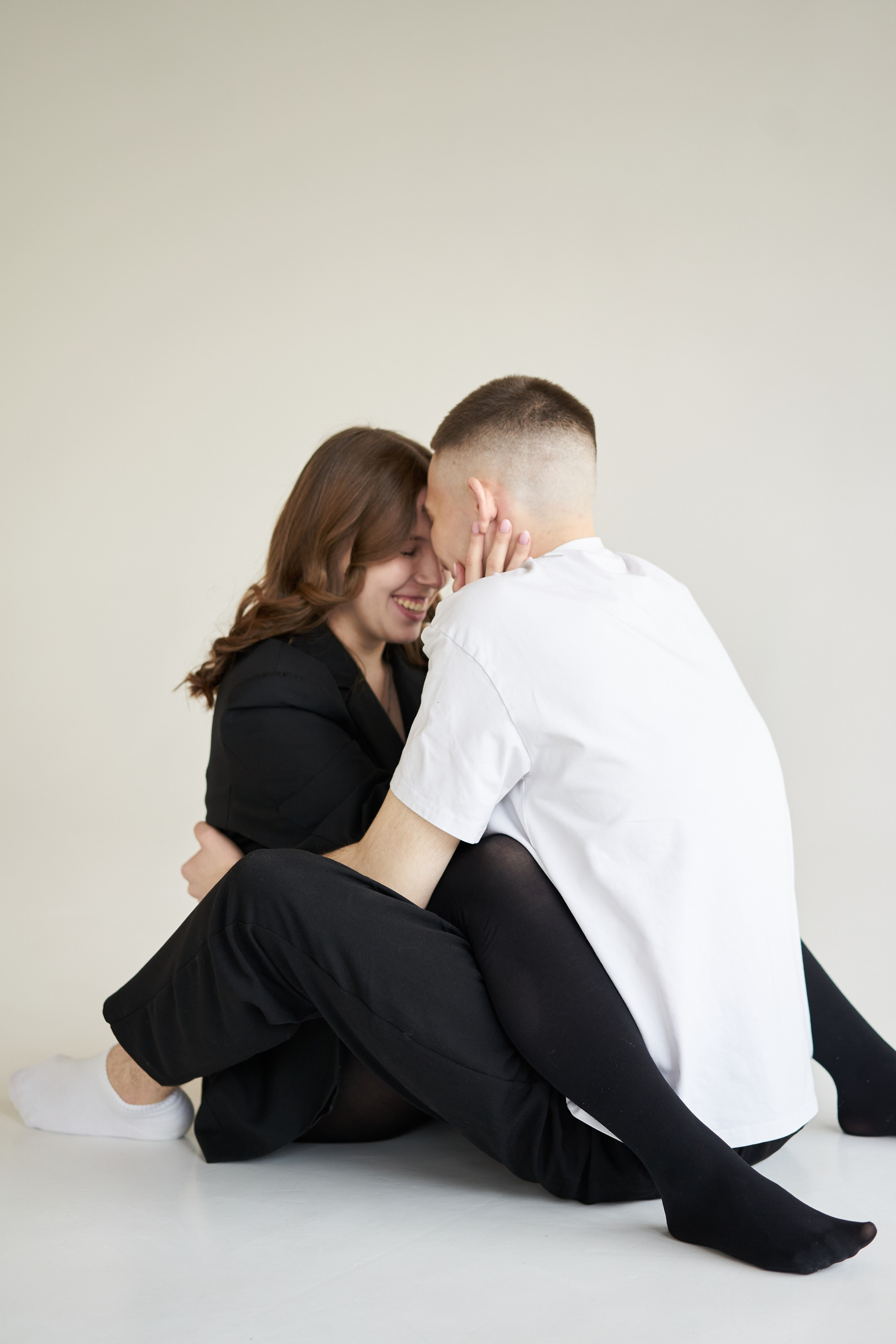 Влюбленные фотосессия в студии. Фотограф Екатеринбург Кокшарова Александра