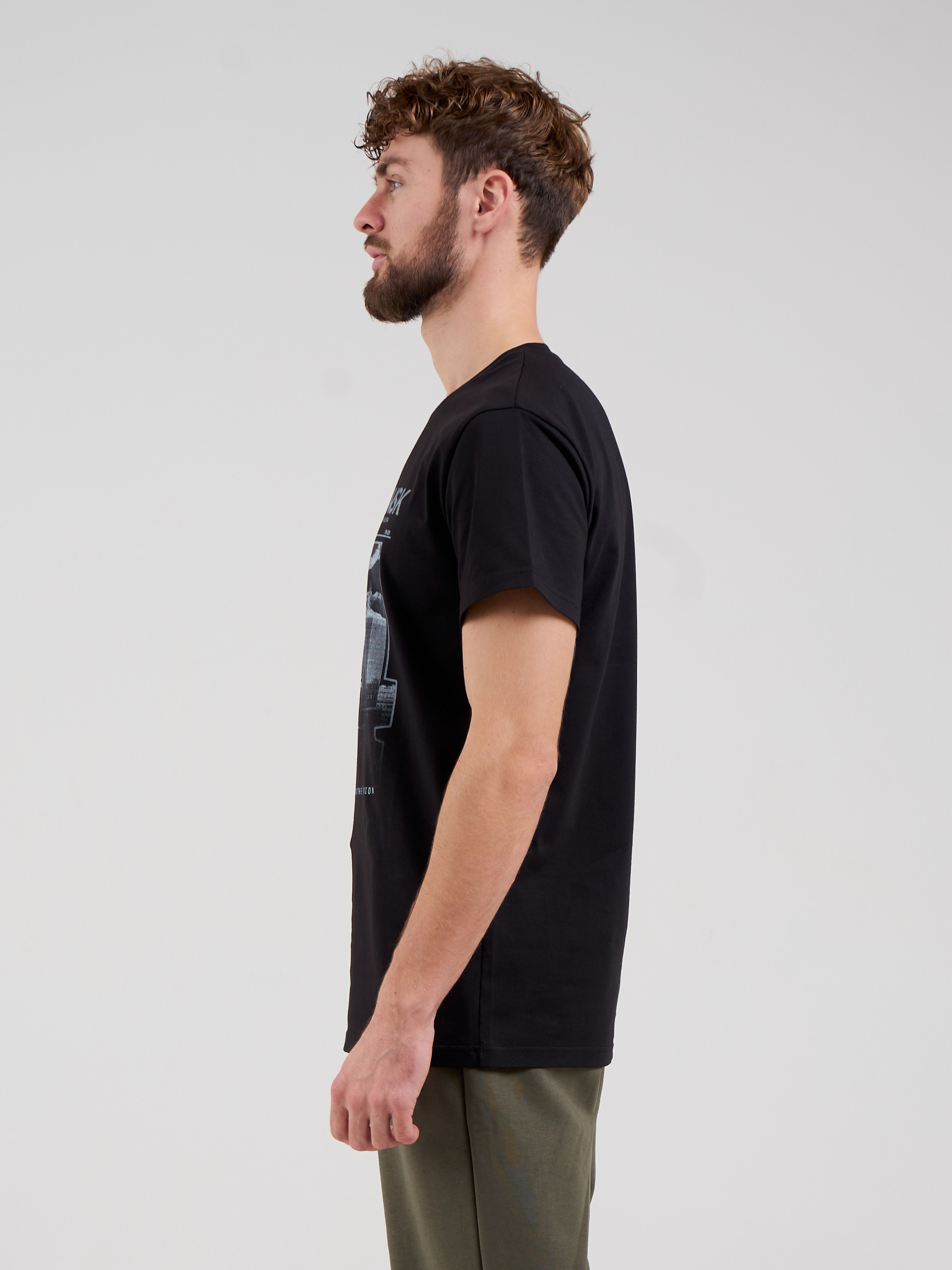 Съемка для рекламы одежды на маркетплейсах. Фотограф Екатеринбург Кокшарова Александра