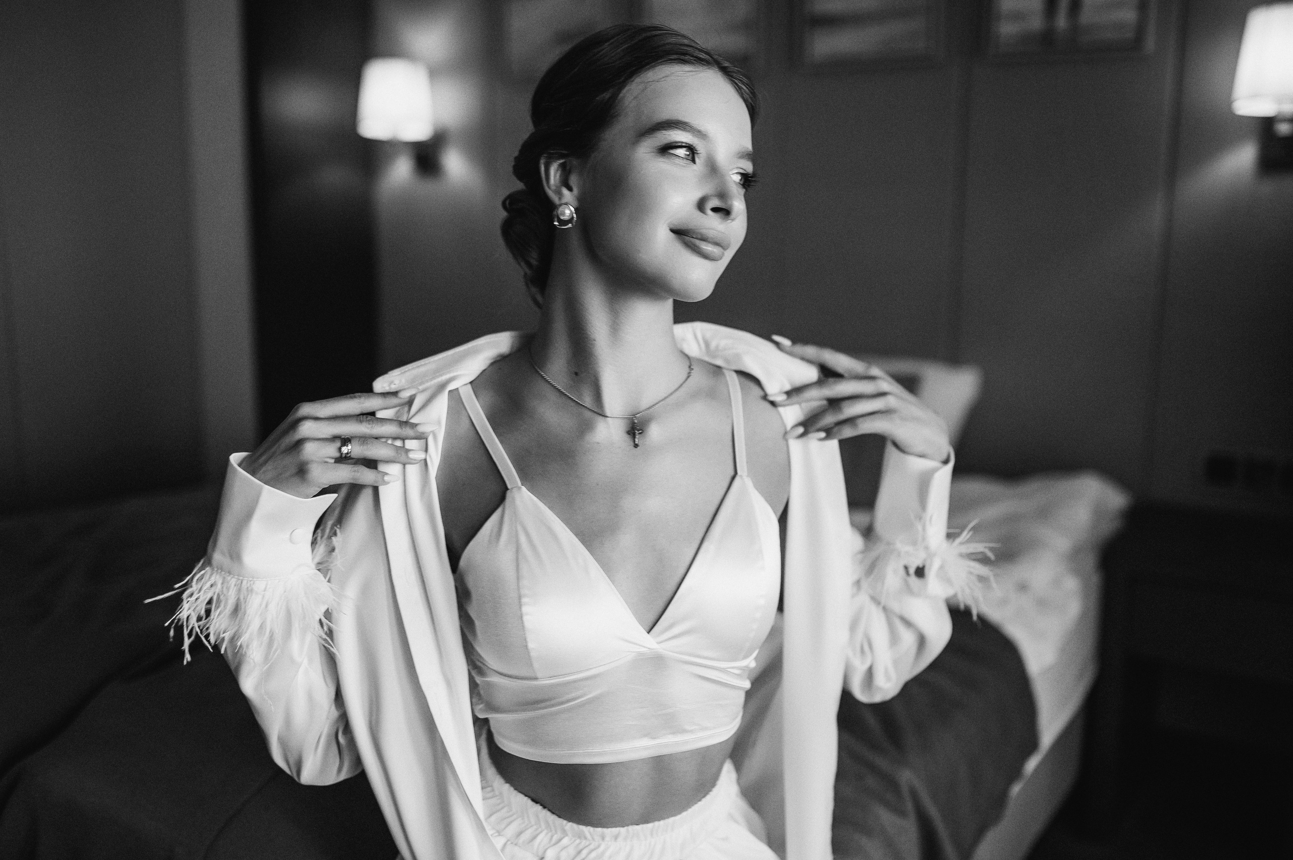 Свадебное утро и прогулка красивой яркой пары. Свадебный и семейный фотограф в Симферополе Дарья Маркова