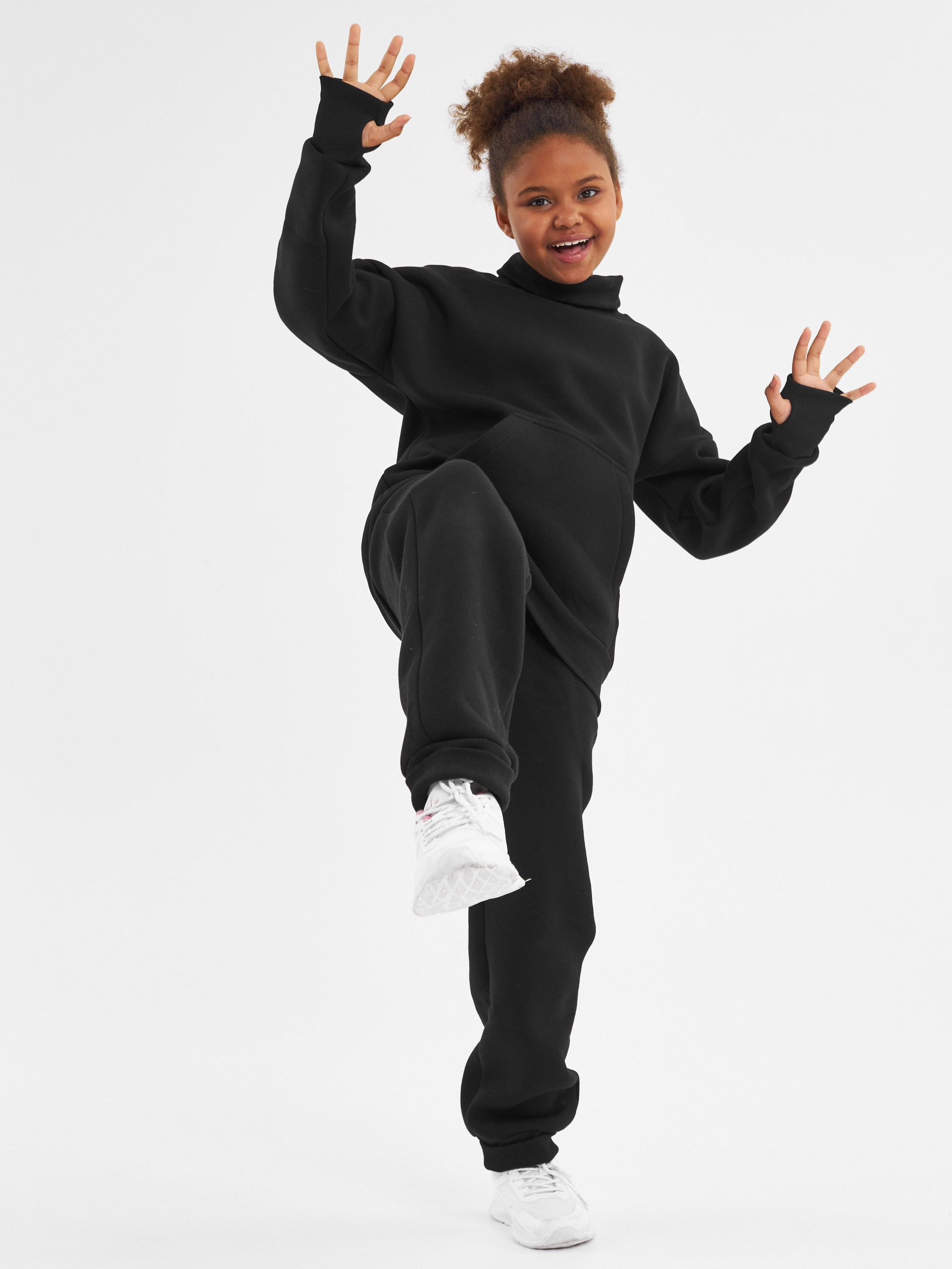 Фотосъемка детских теплых костюмов Екатеринбург Wildberries ВБ Ozon Озон фотосессия детей Екб заказать цена фотосъемка товара WB флис дети. Фотограф Екатеринбург Анастасия Жерновская | Маркетплейсы и нейрофото