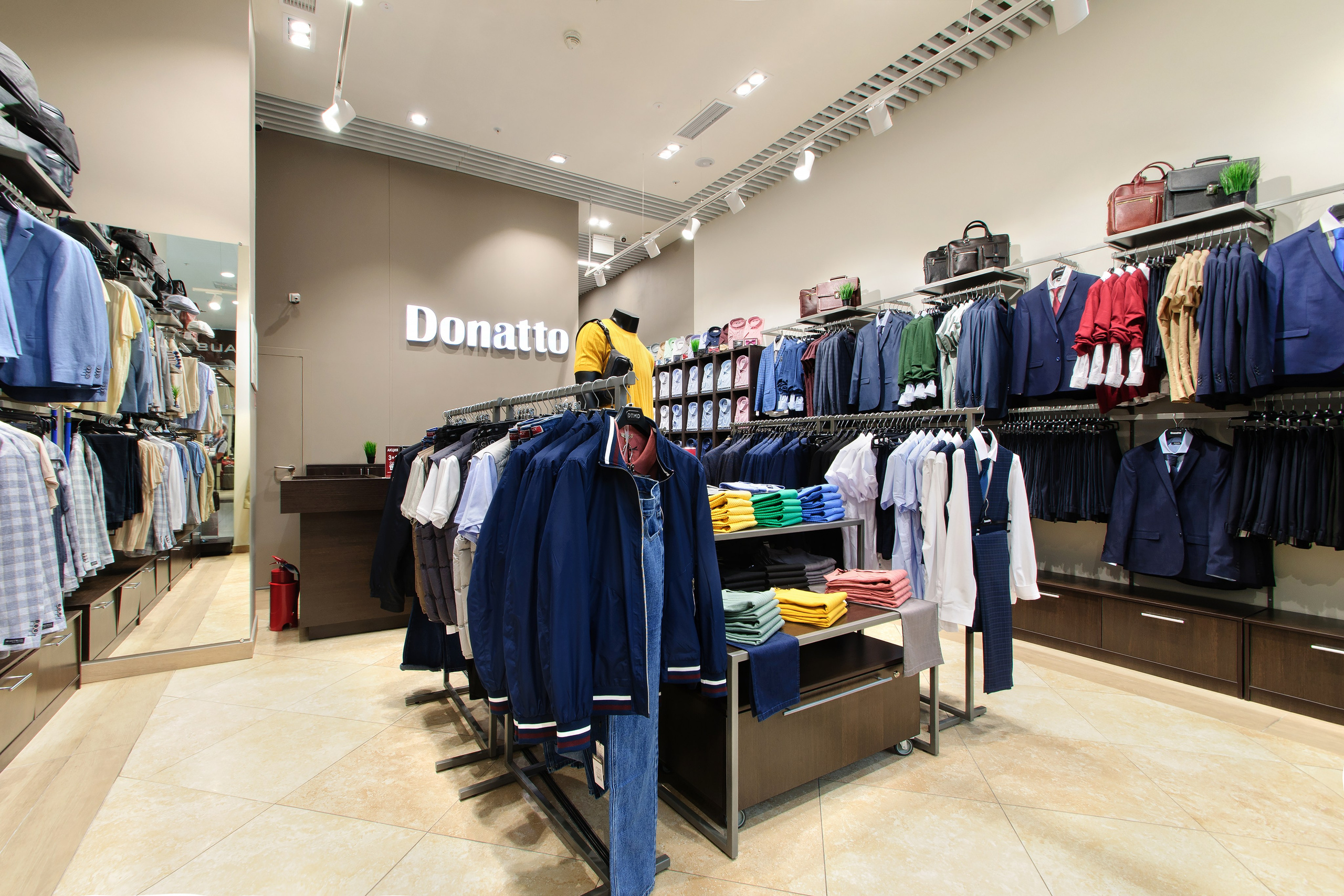 Магазин Donatto. Фотограф Сергей Сергеев