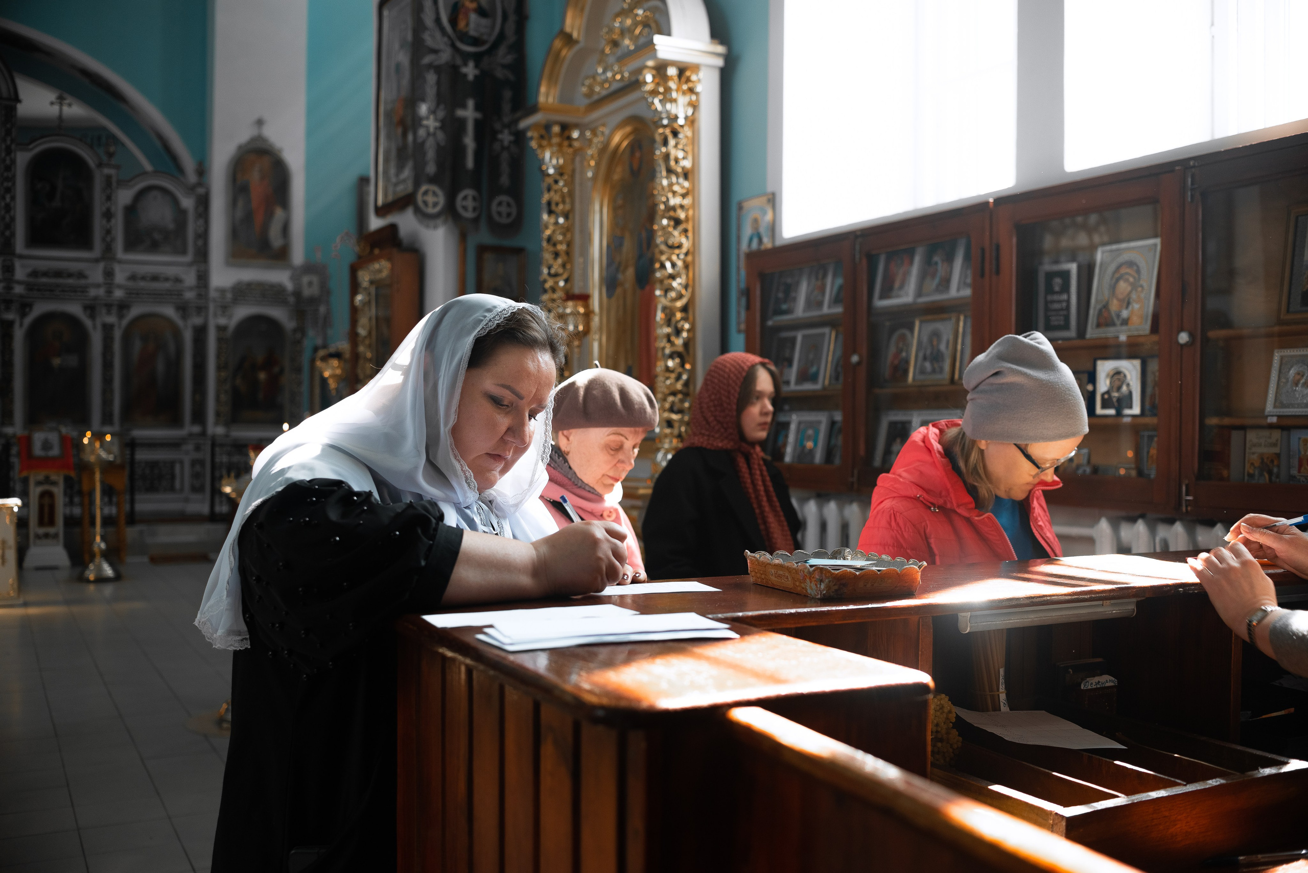 Крещение Ильи в хр.Петра и Павла в Сенице. Семейный фотограф на выписку из роддома и крещение Минск Настя Гришук