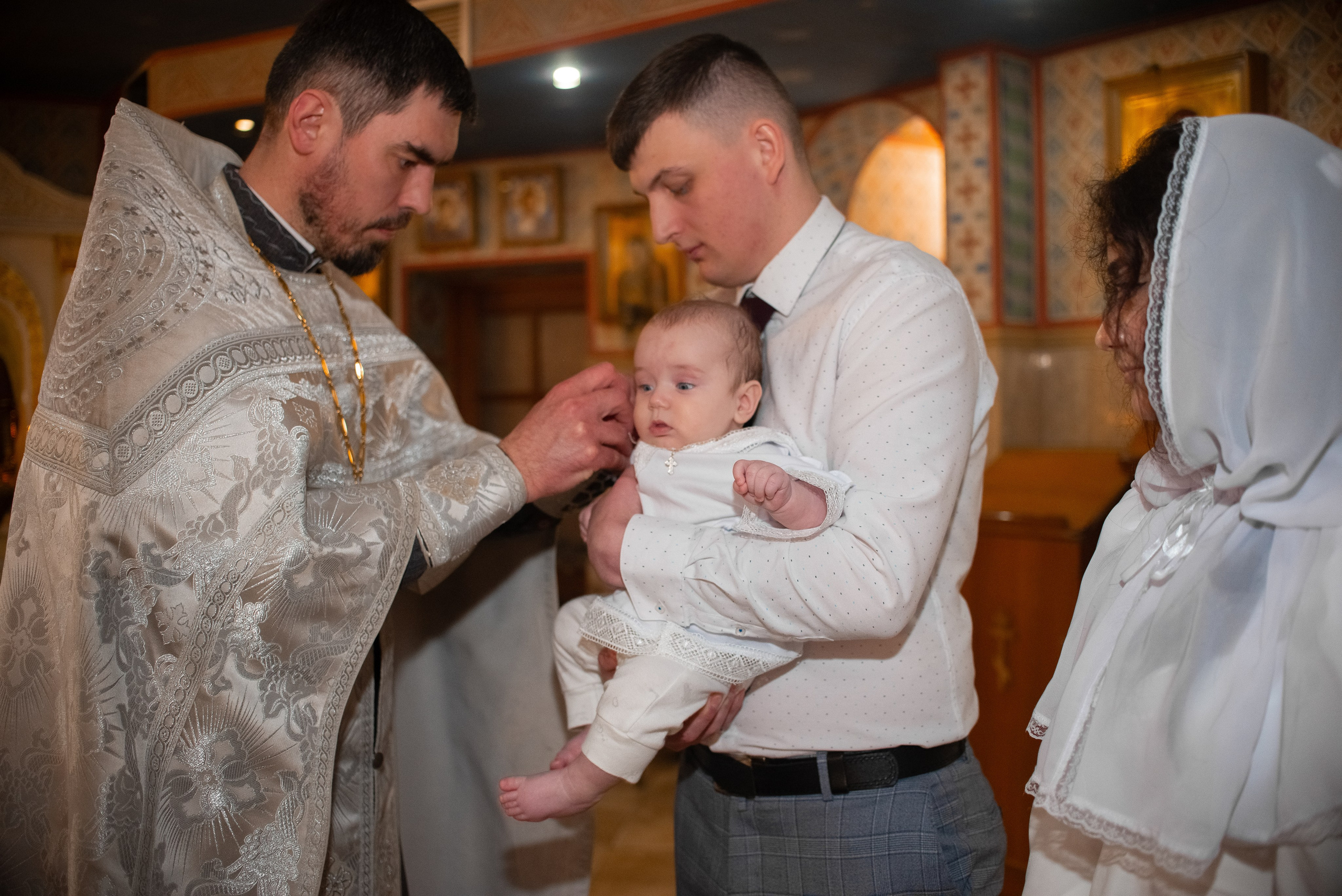 Крещение Тимофея в хр.Андрея Первозванного. Семейный фотограф на выписку из роддома и крещение Минск Настя Гришук