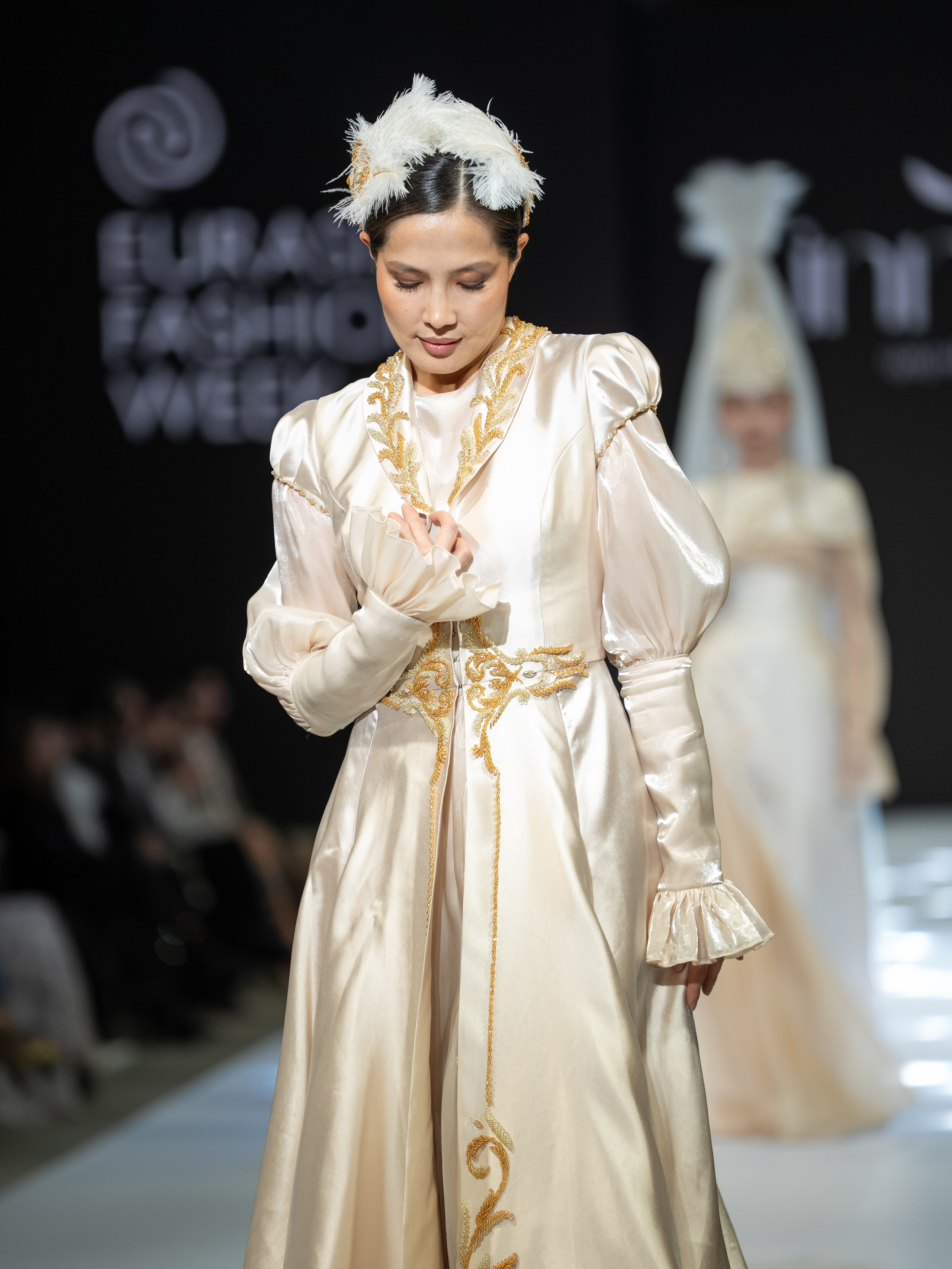 EURASIAN FASHION WEEK Innes. Сайт Алматинского НЮ АРТ, будуар и фэшн фотографа Дениса Карпенко