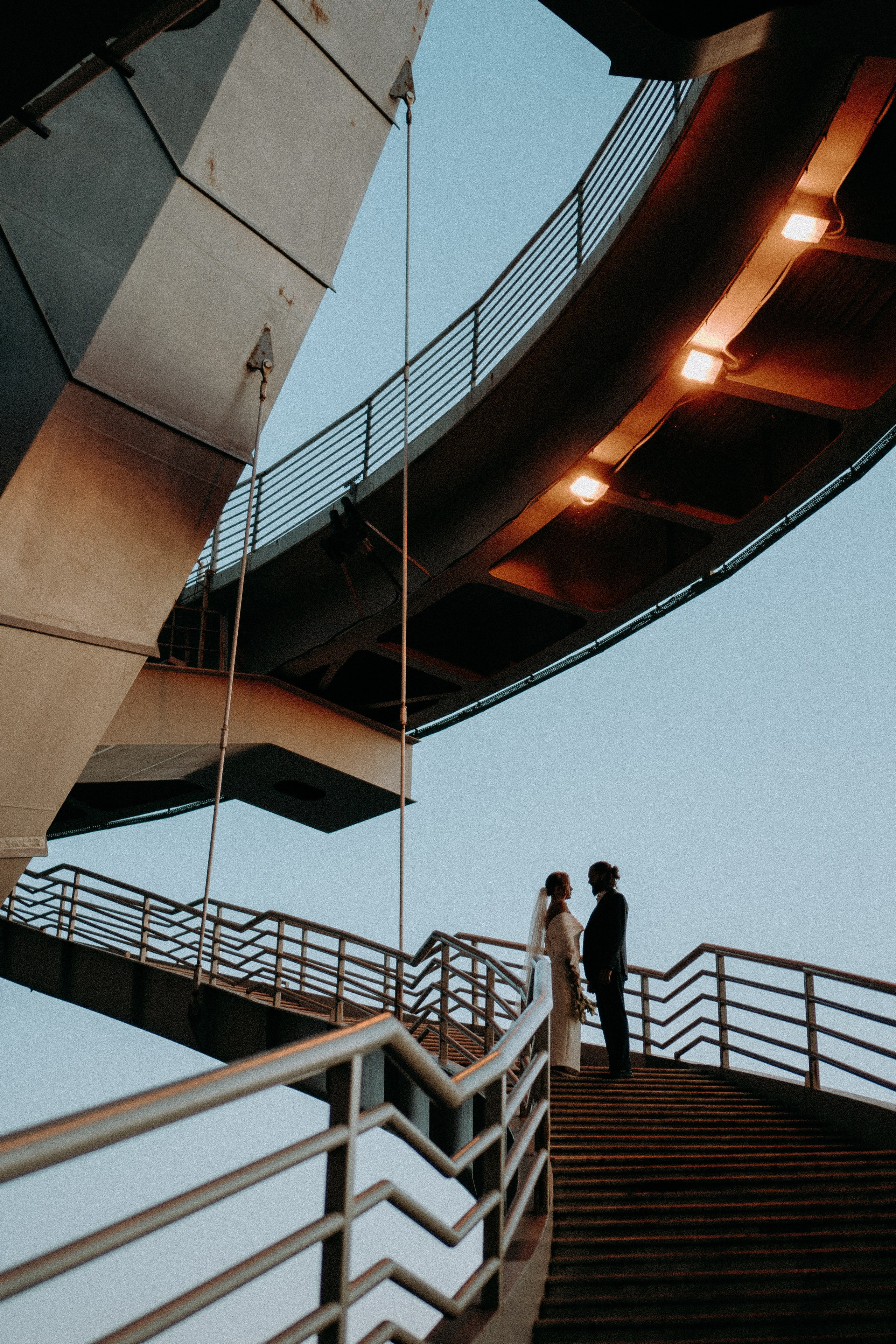 СВАДЕБНАЯ СЬЕМКА ВОЗЛЕ МСОТА БЕТАНКУРА НА КАБРИОЛЕТЕ. Профессиональный фотограф, Санкт-Петербург — Виктория Богомолова