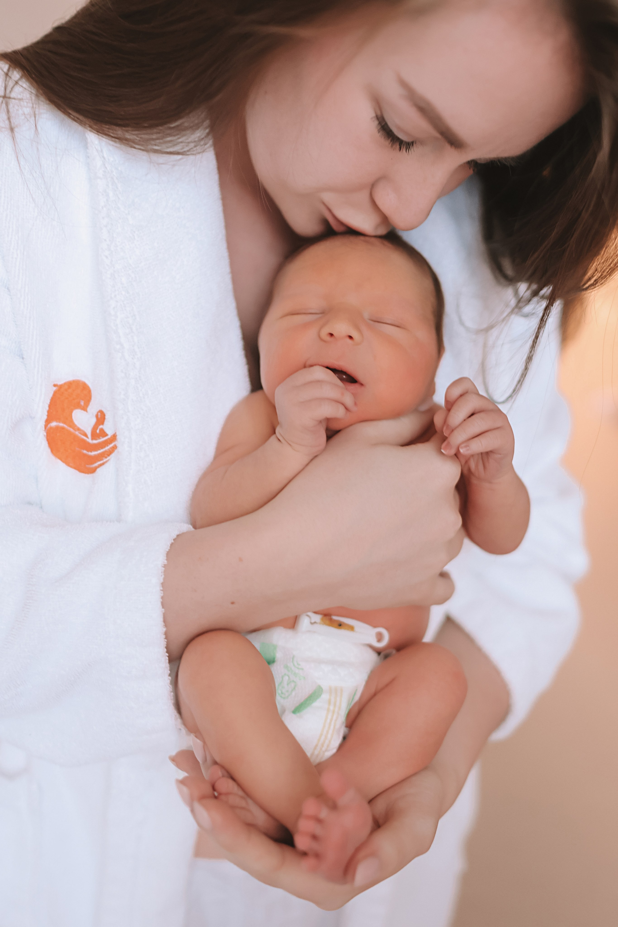 Выписка Мид. Семейный фотограф Тюмень, фотограф на роды Салмина Мария