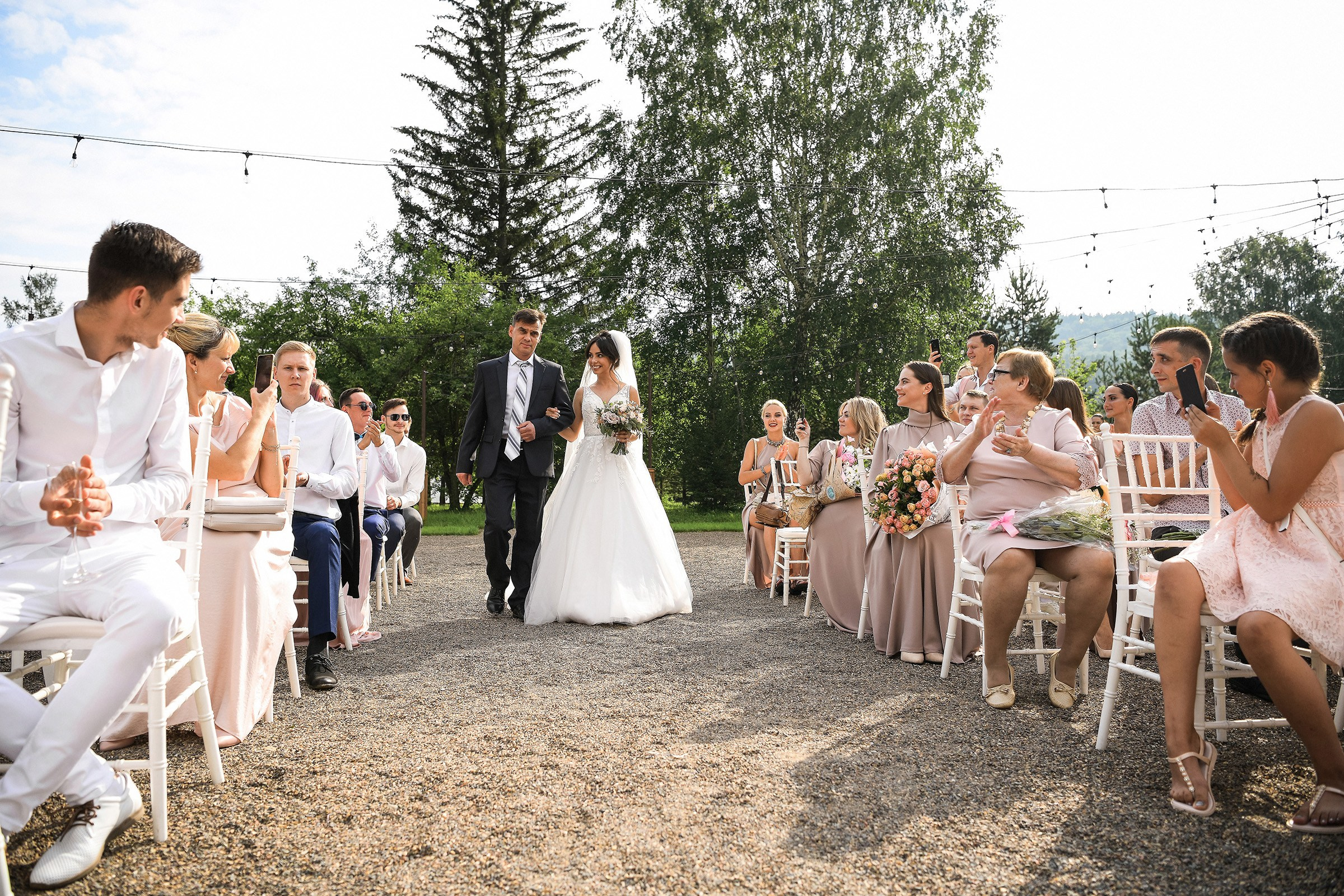 🌄 Демьян и Катя — свадьба в нацпарке "Столбы" | Веселый банкет и эпичные фото на скалах. 📸 Свадебный и семейный фотограф в Красноярске Тихомиров Евгений | 17 лет опыта | 800+ свадеб