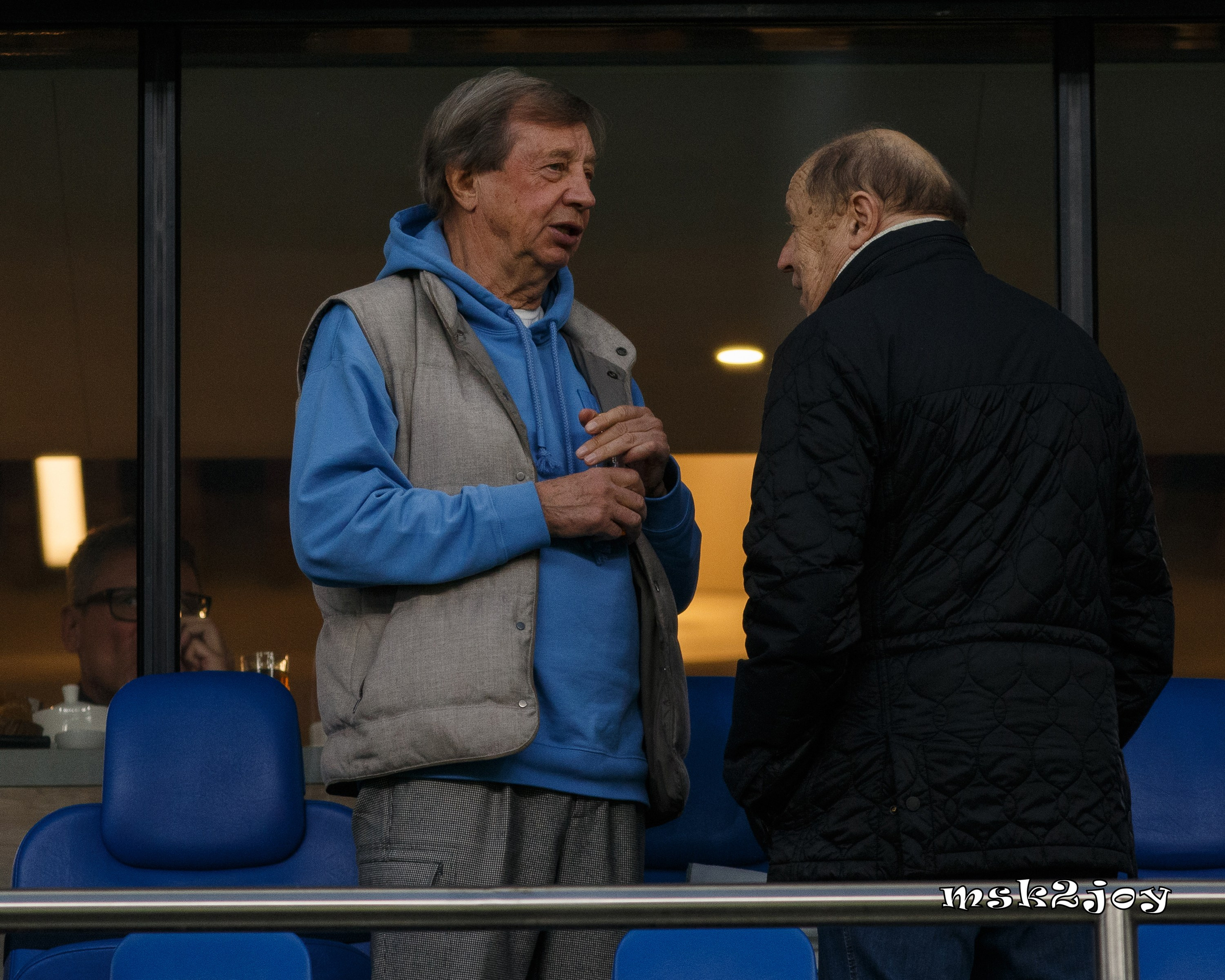 Юрий Павлович Сёмин — советский футболист, советский и российский тренер на трибуне Центрального стадиона «Динамо» им. Льва Яшина. Фотограф - Михаил Тоцкий.