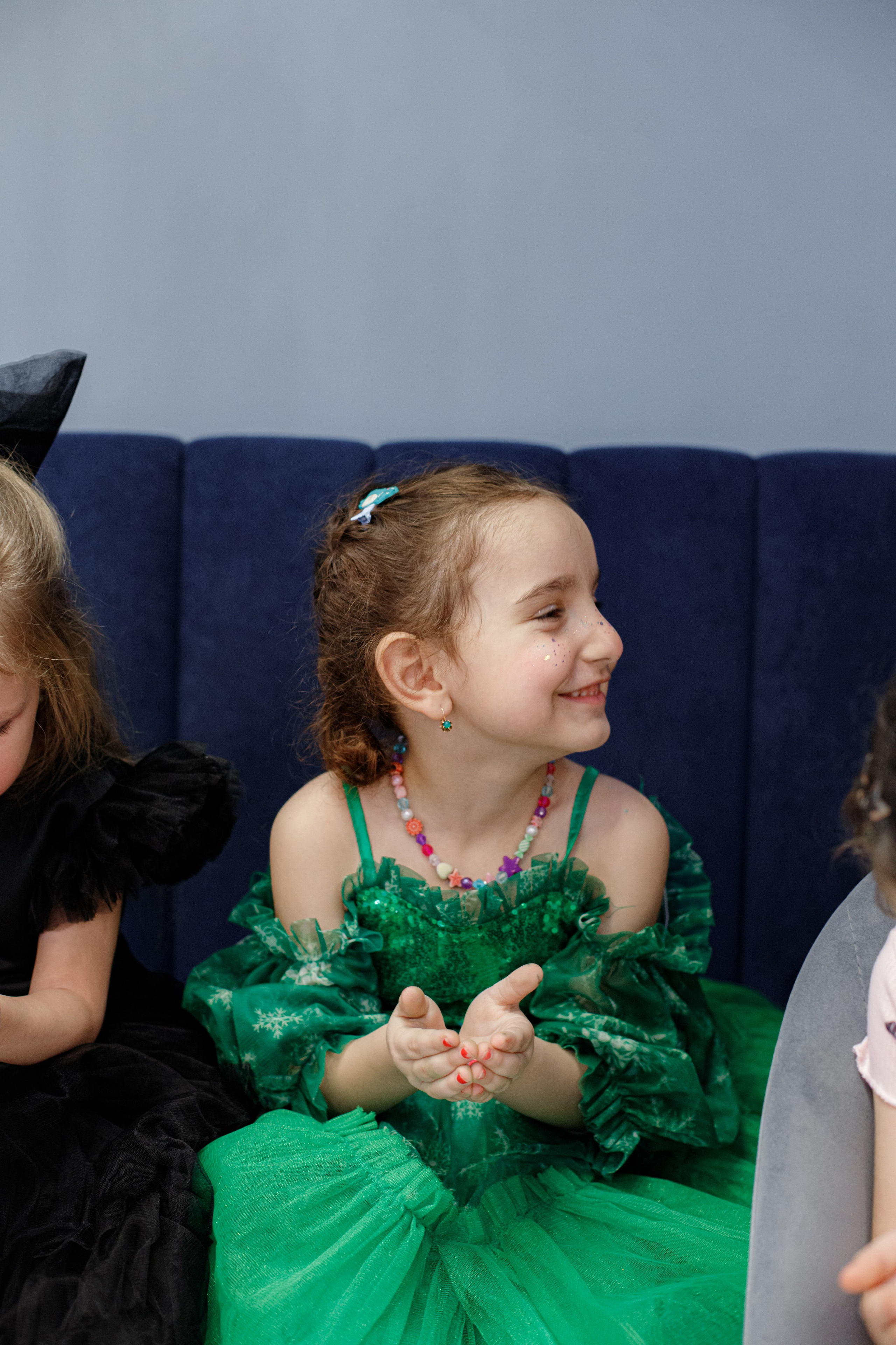 ASIA'S BIRTHDAY PARTY. Photokarish