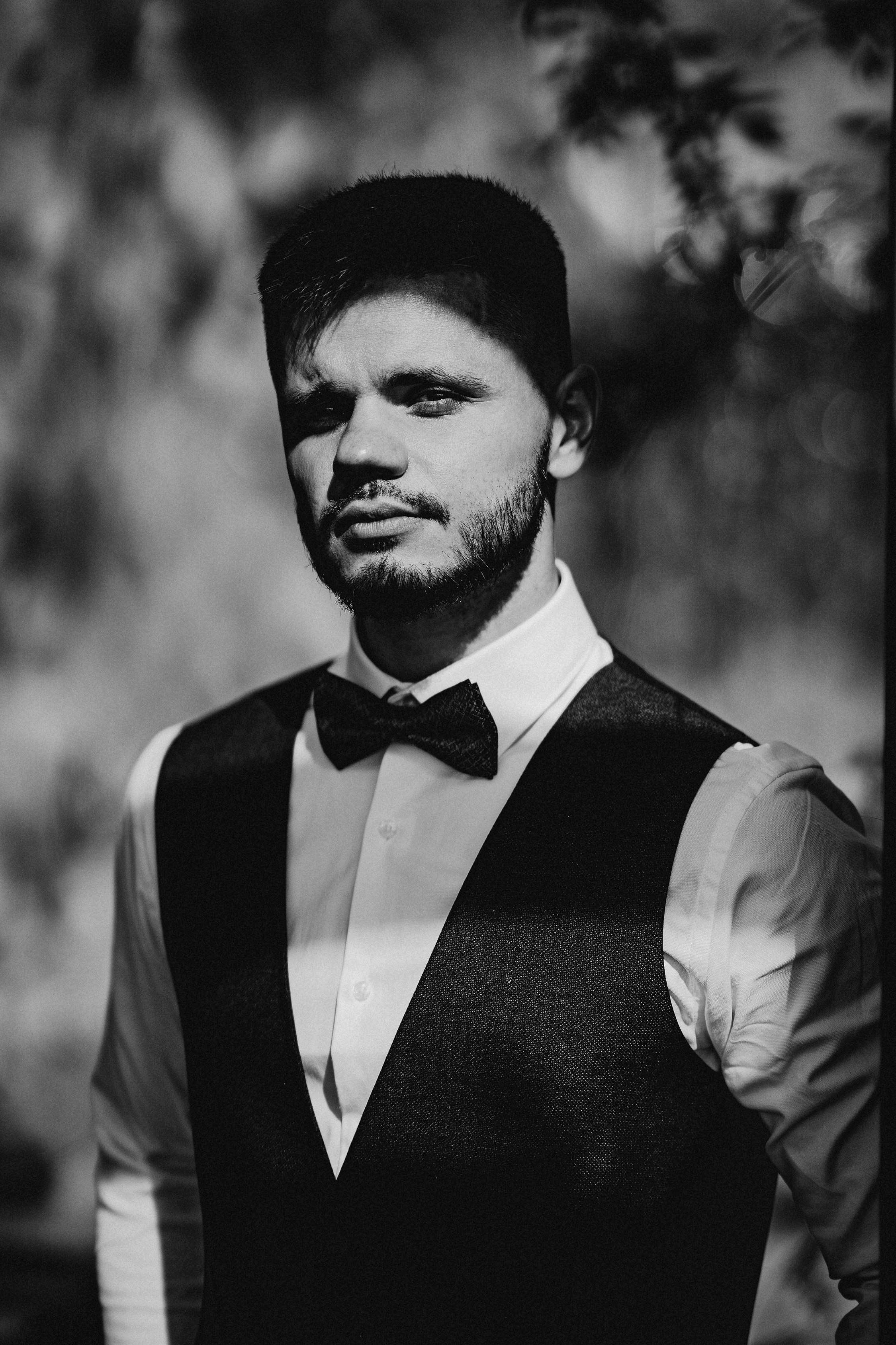 портрет жениха чб