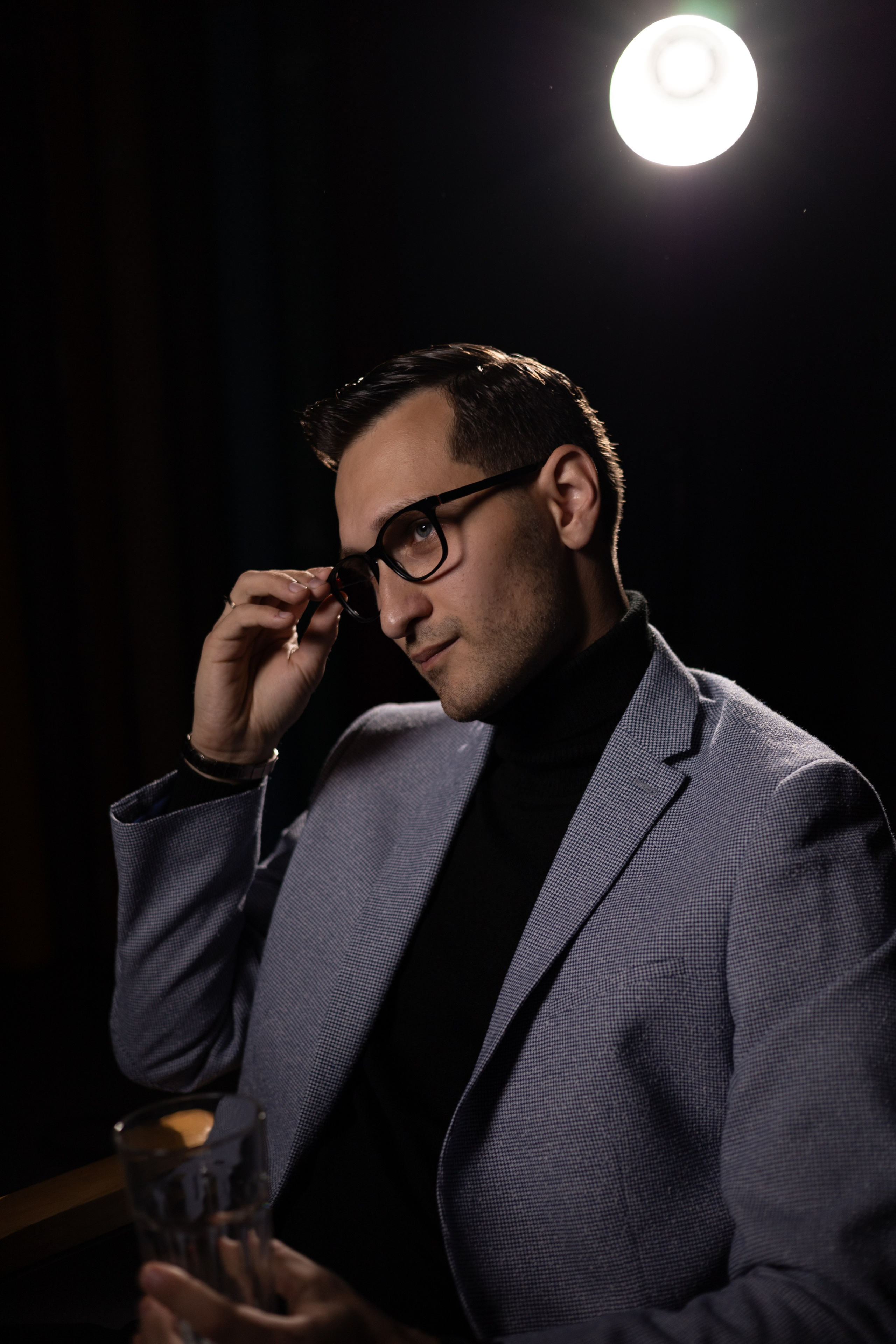 Мужской портрет в студии Иркутск. Свадебный Фотограф в Иркутске Екатерина Елисеева