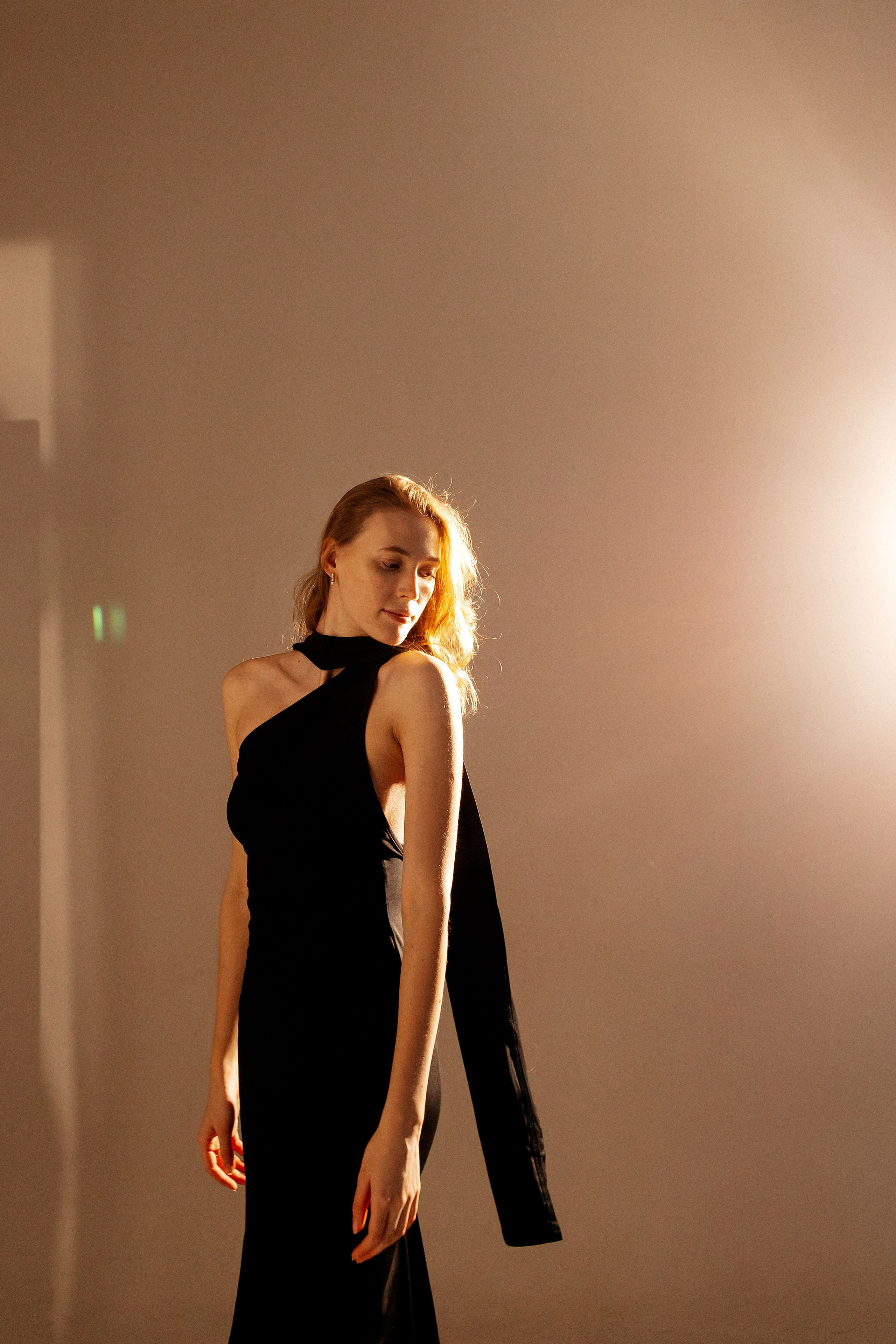 Индивидуальная фотосъемка в фотостудии Нижнего Новгорода. Свадебный фотограф и фотограф Love-Store в Нижнем Новгороде Анастасия